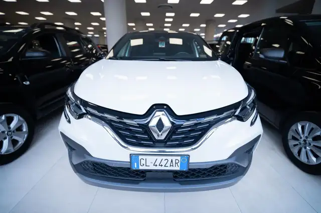 Renault Captur view 3