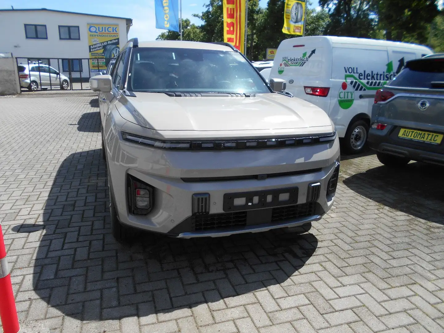 SsangYong Torres EVX TITANIUM Voll-Leder NAVI 360° Kamera Бежевий - 2