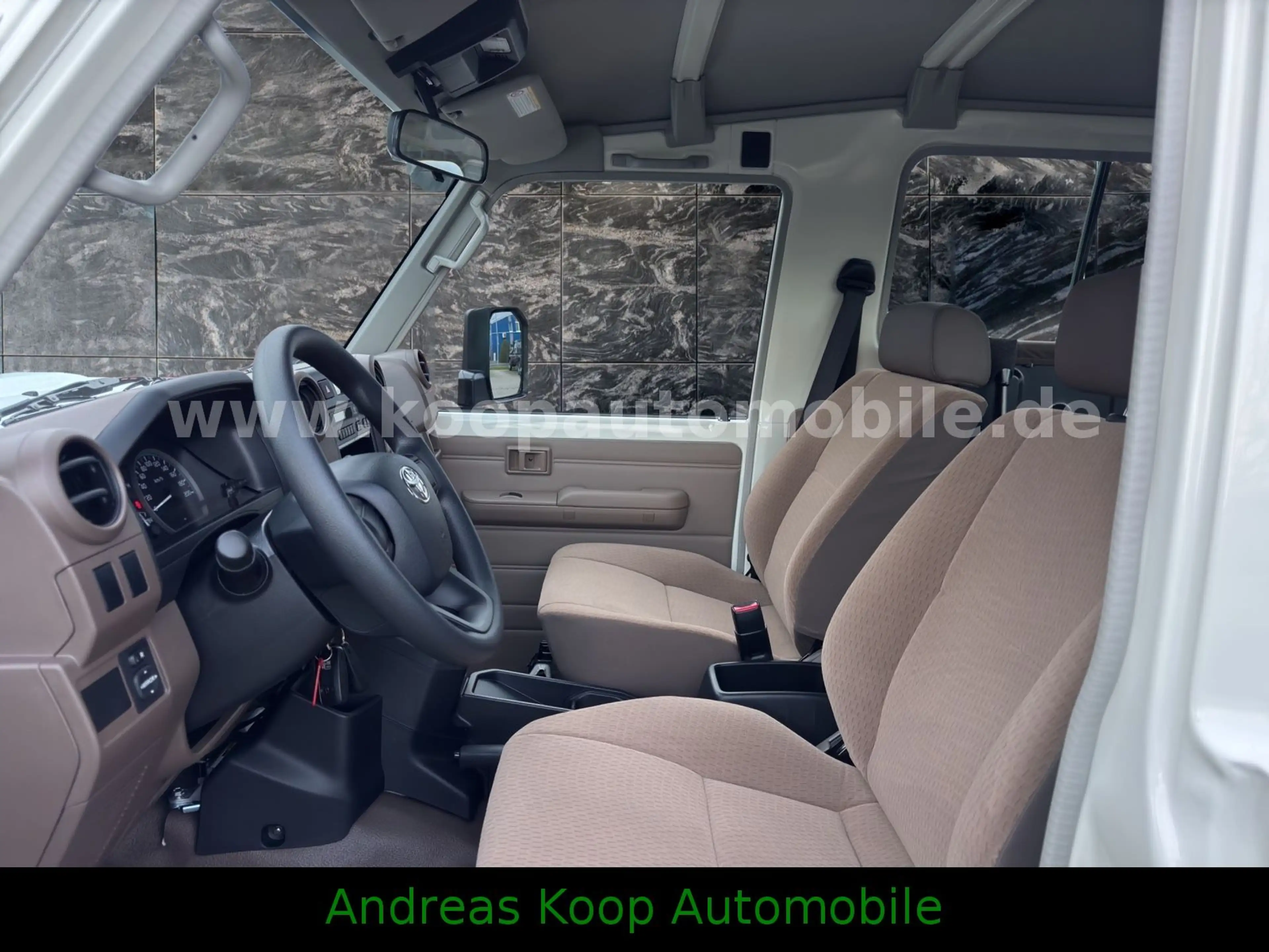 Toyota Land Cruiser GRJ 78 Automatik PowerPaket Sofort — photo 11