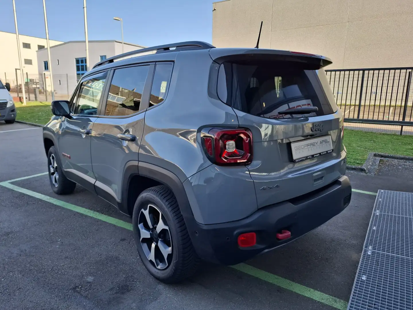 Jeep Renegade B.AUTO, 4*4, TRAILHAWK , 170 Gris - 2