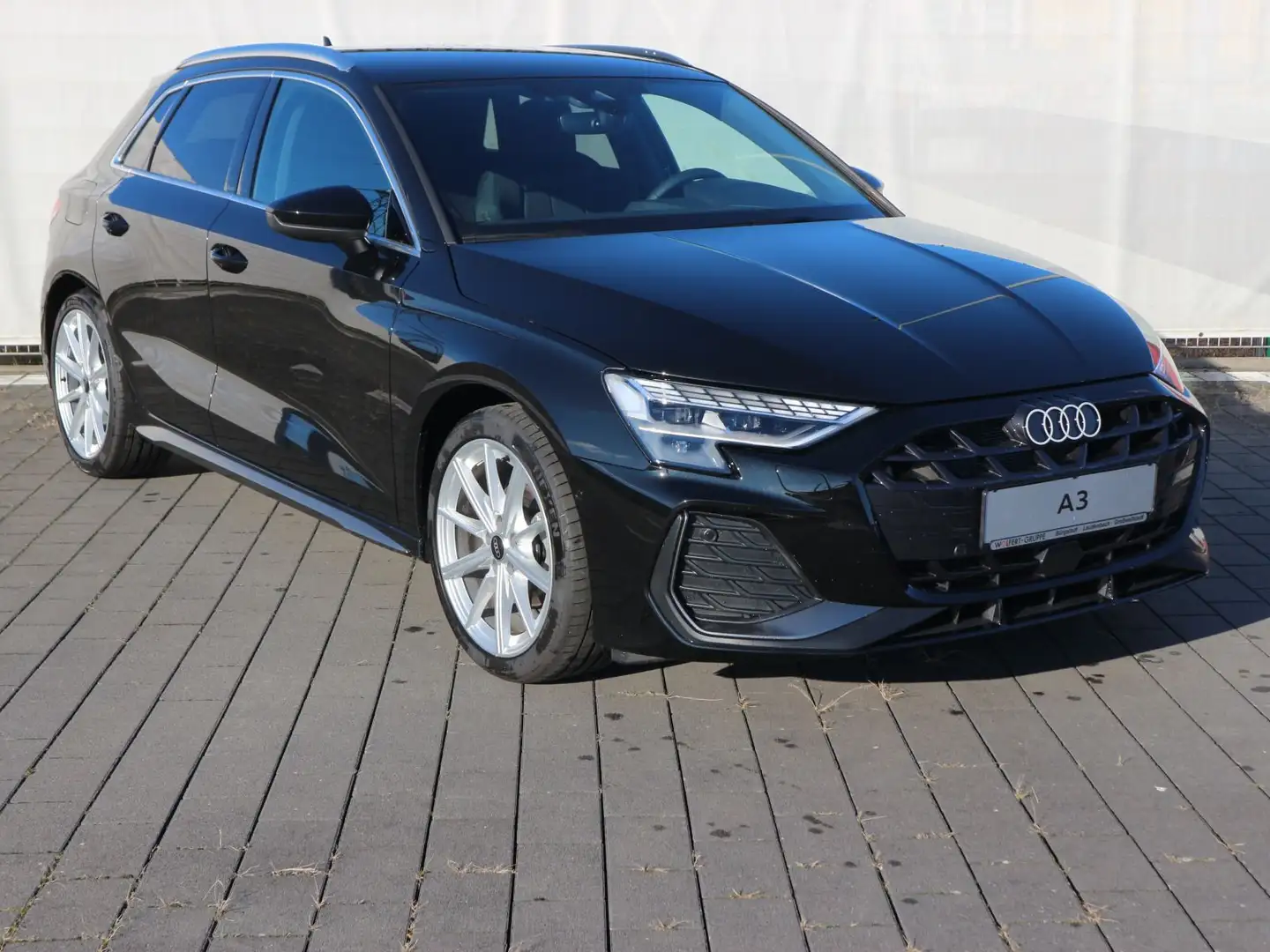 Audi A3 S line 35 TDI S tronic*ACC*AHK*LED* Schwarz - 2