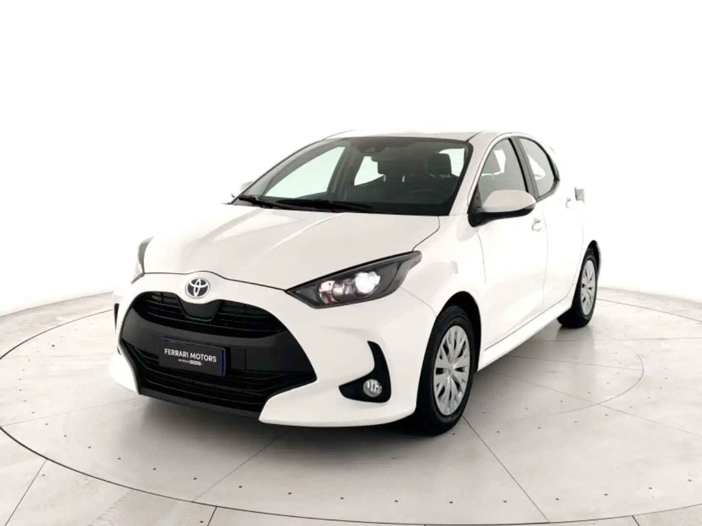 Toyota Yaris 1.5h Business Blanc - 1