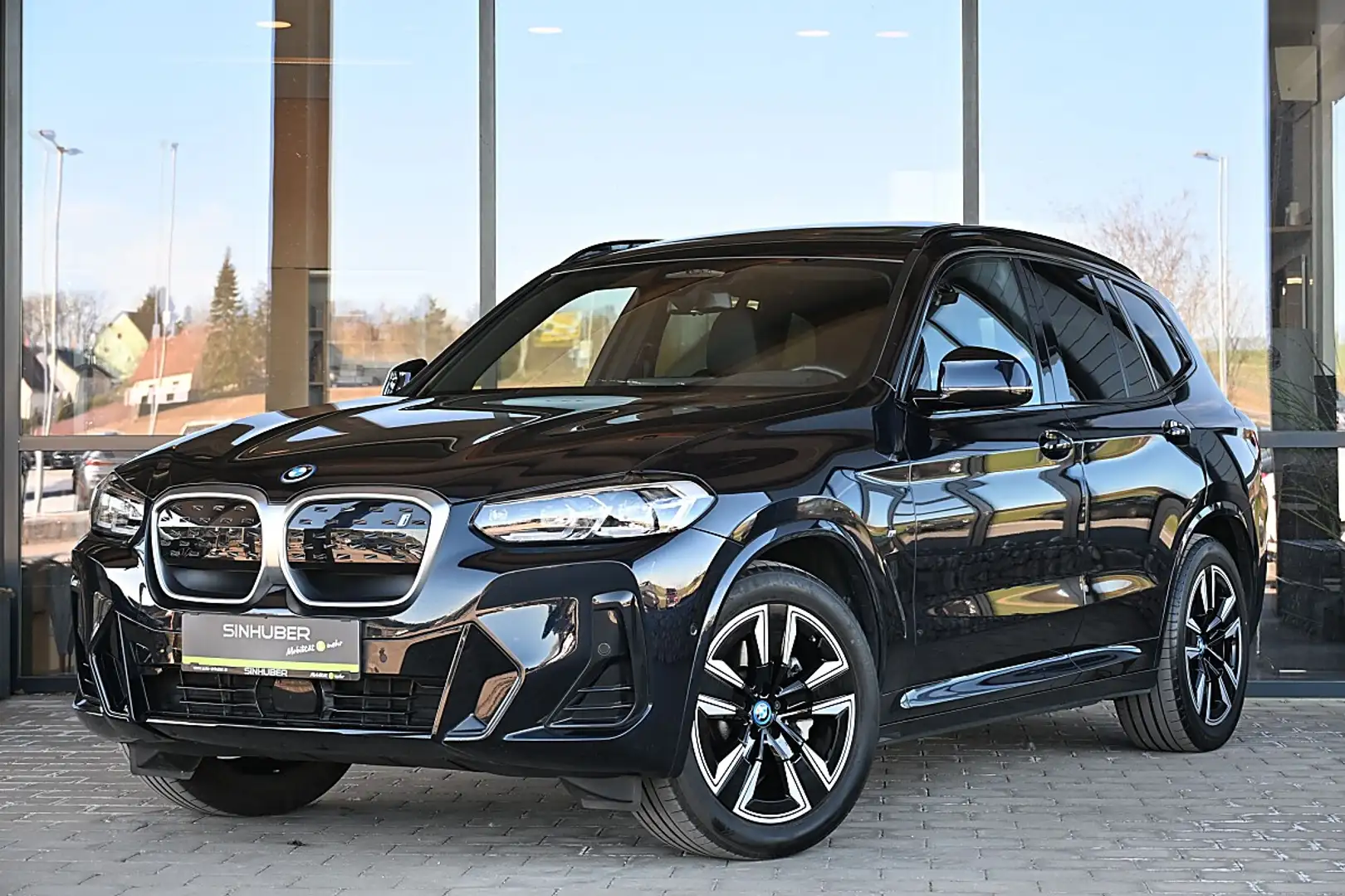 BMW iX3 M 73,8kWh Sport ACC, AHK elektr., DrivingProf, ... Schwarz - 1