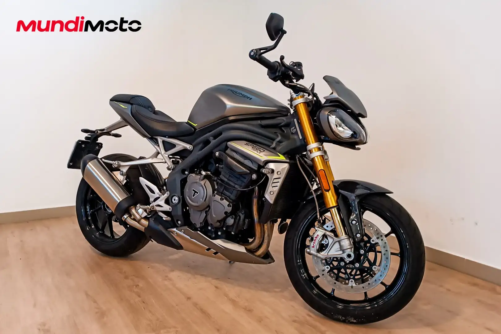 Triumph Speed Triple 1200 RS - 2
