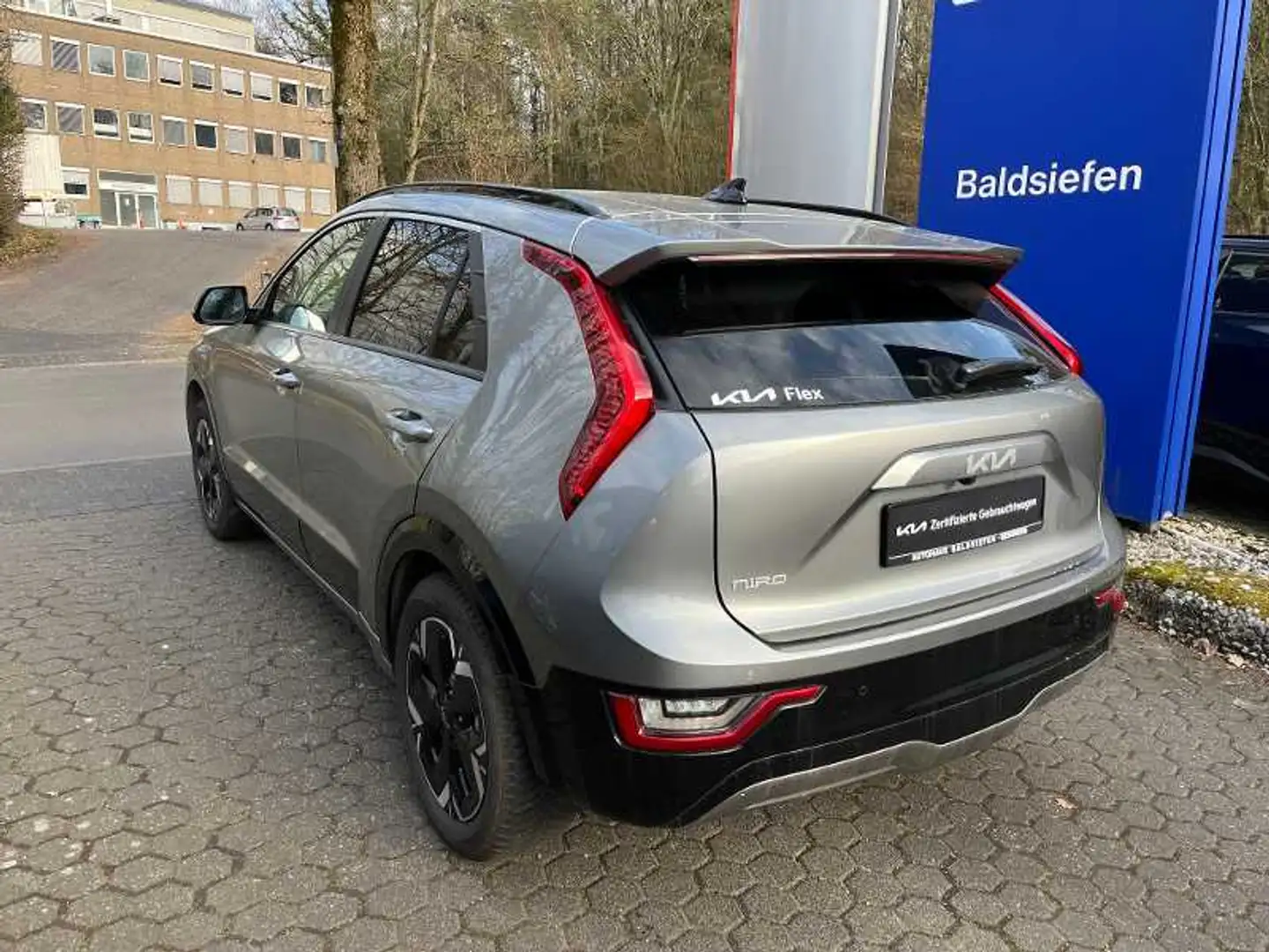 Kia Sonstige 64,8-kWh Inspiration, M+S Grau - 2