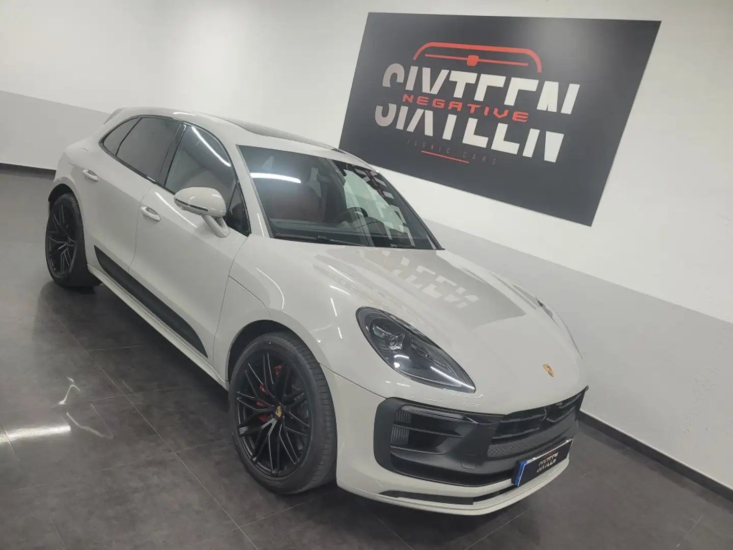 Porsche Macan GTS Aut. Gris - 1