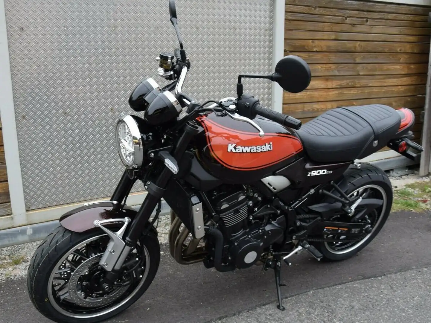 Kawasaki Z900RS Barna - 1