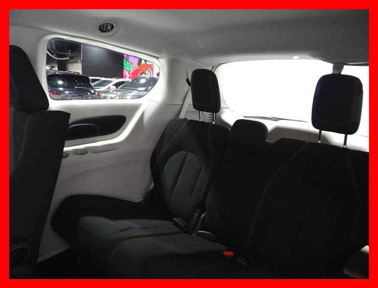 Chrysler Pacifica fotografie Chrysler Pacifica