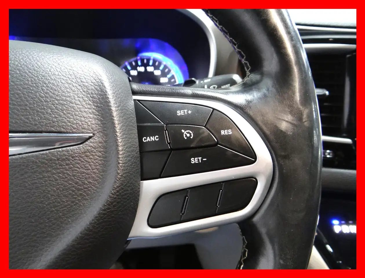 Chrysler Pacifica fotografie Chrysler Pacifica