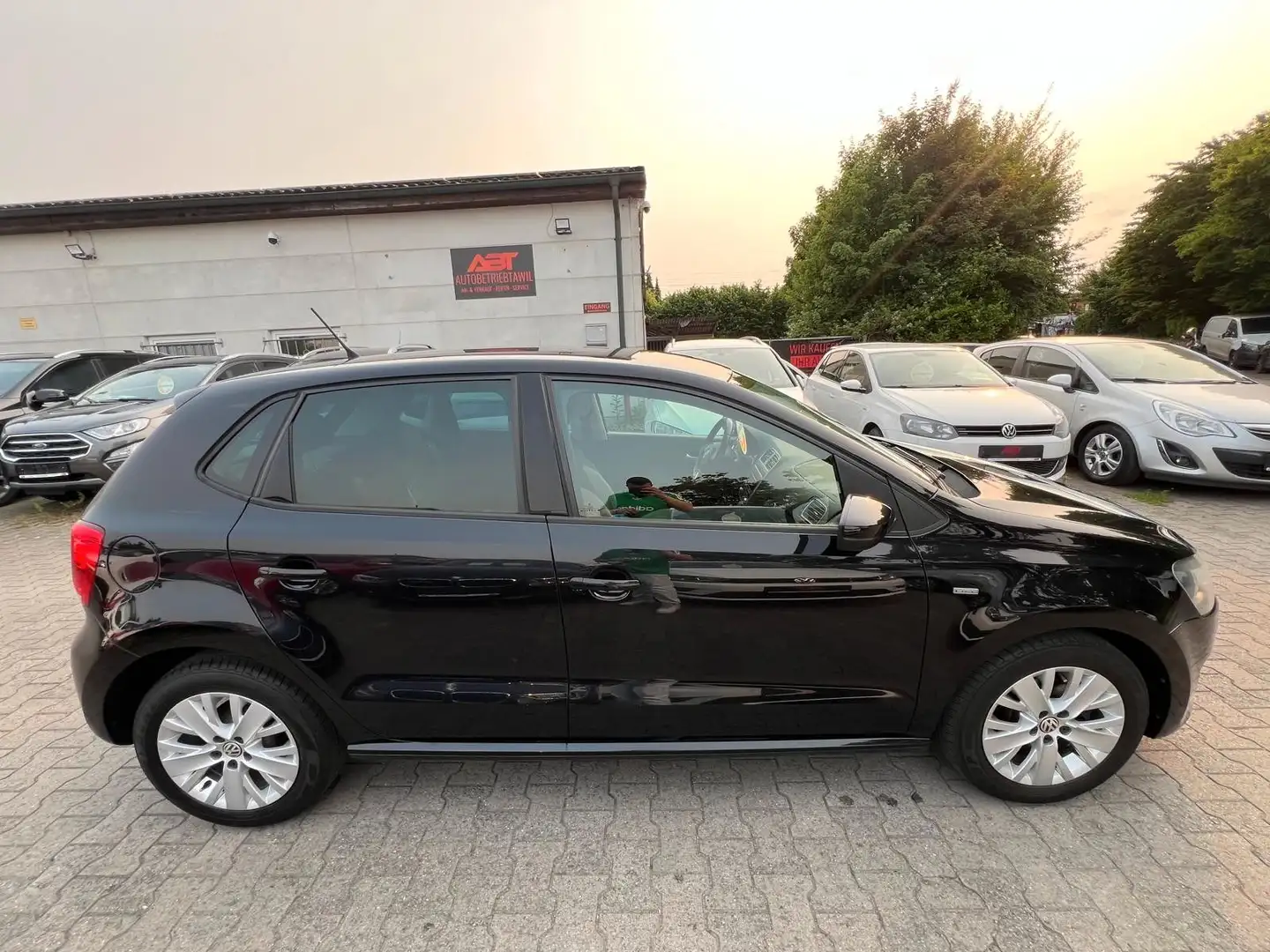 Volkswagen Polo V 1.2 Life, TÜV NEU,Klima,PDC,SZH,Garantie Noir - 2