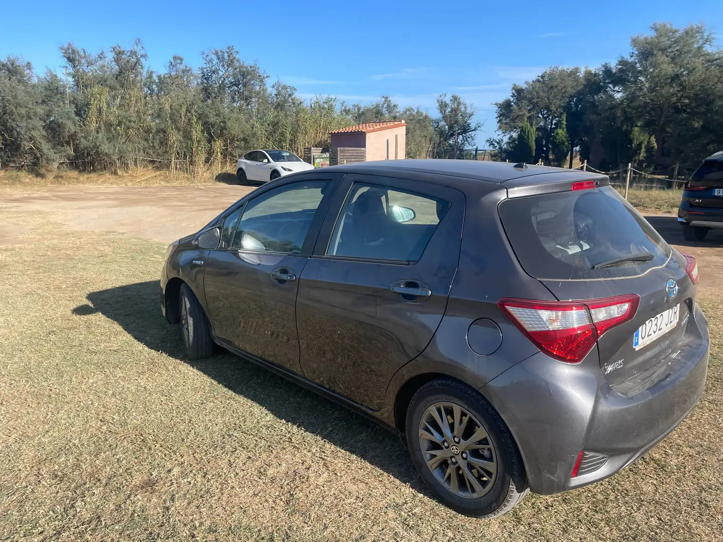 Toyota Yaris Yaris HSD 1.5 Active Active Gris - 2