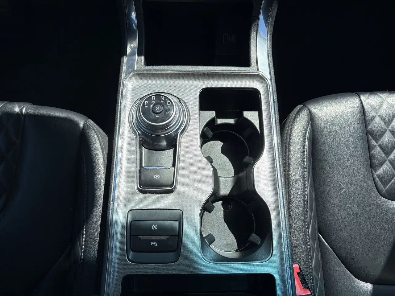 Ford Edge снимка Ford Edge