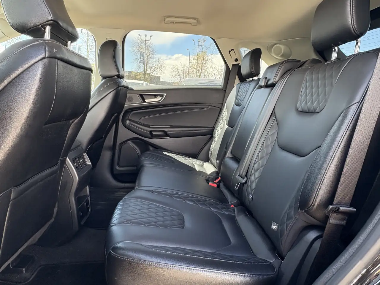 Ford Edge снимка Ford Edge