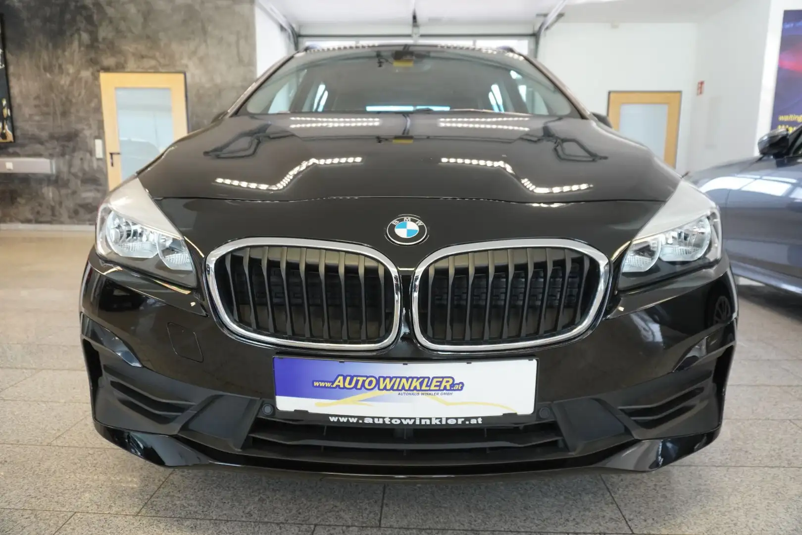 BMW 216 d PDC/Kamera/AHK/SHZ/Navi Schwarz - 2