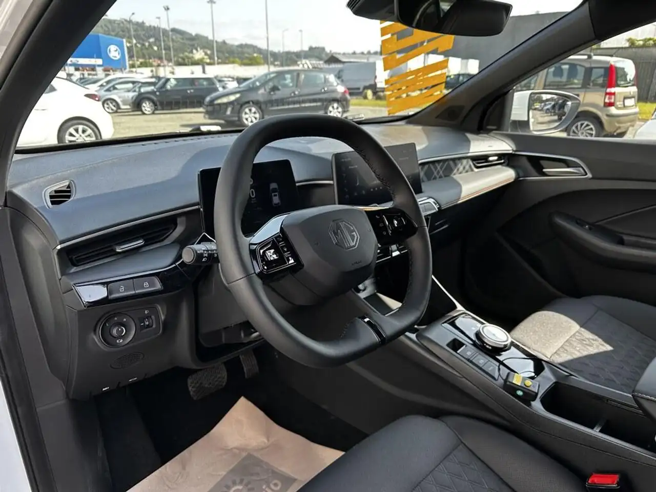 MG MG3 1.5 hybrid+ Luxury auto 9
