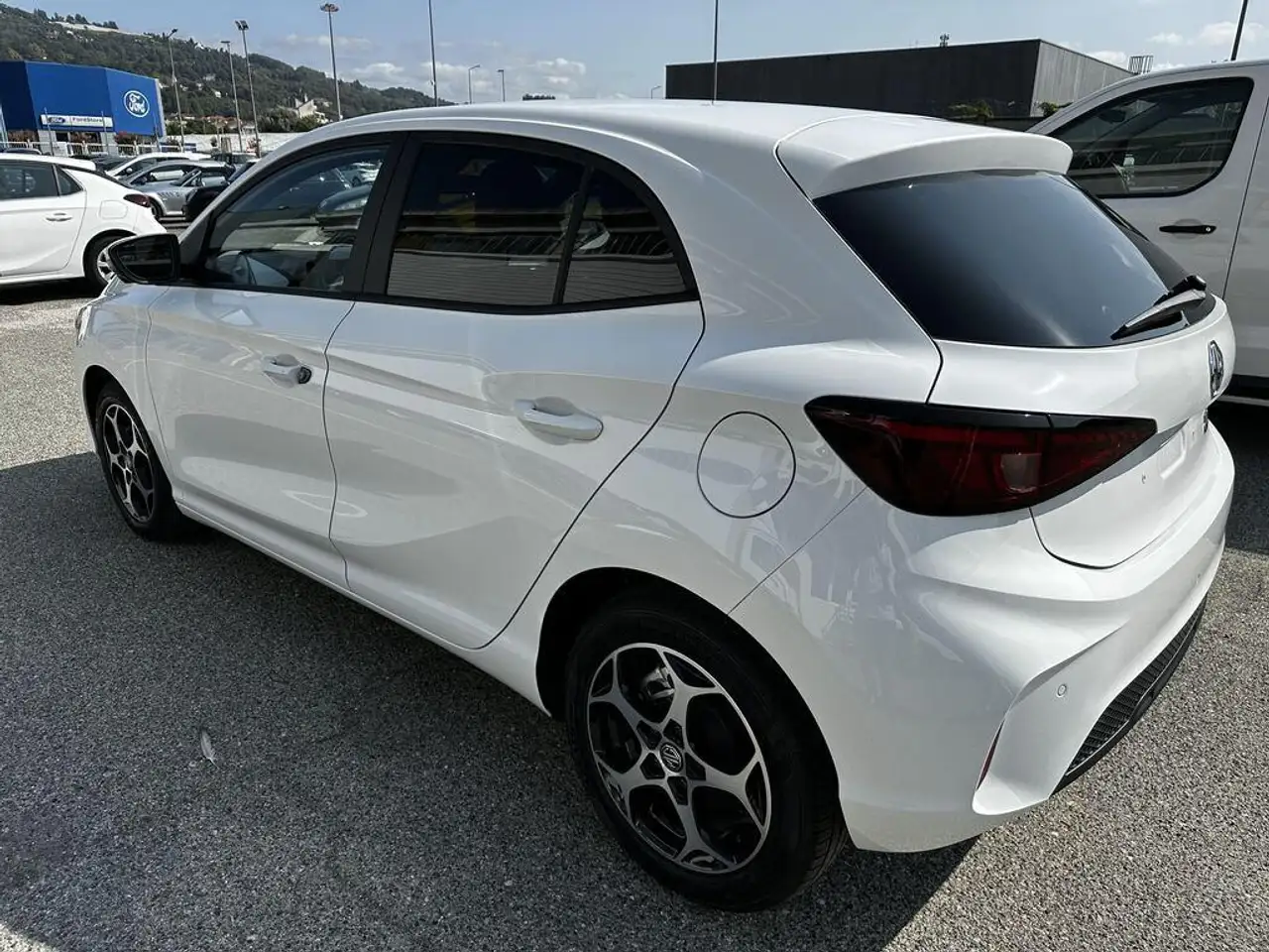 MG MG3 1.5 hybrid+ Luxury auto 6
