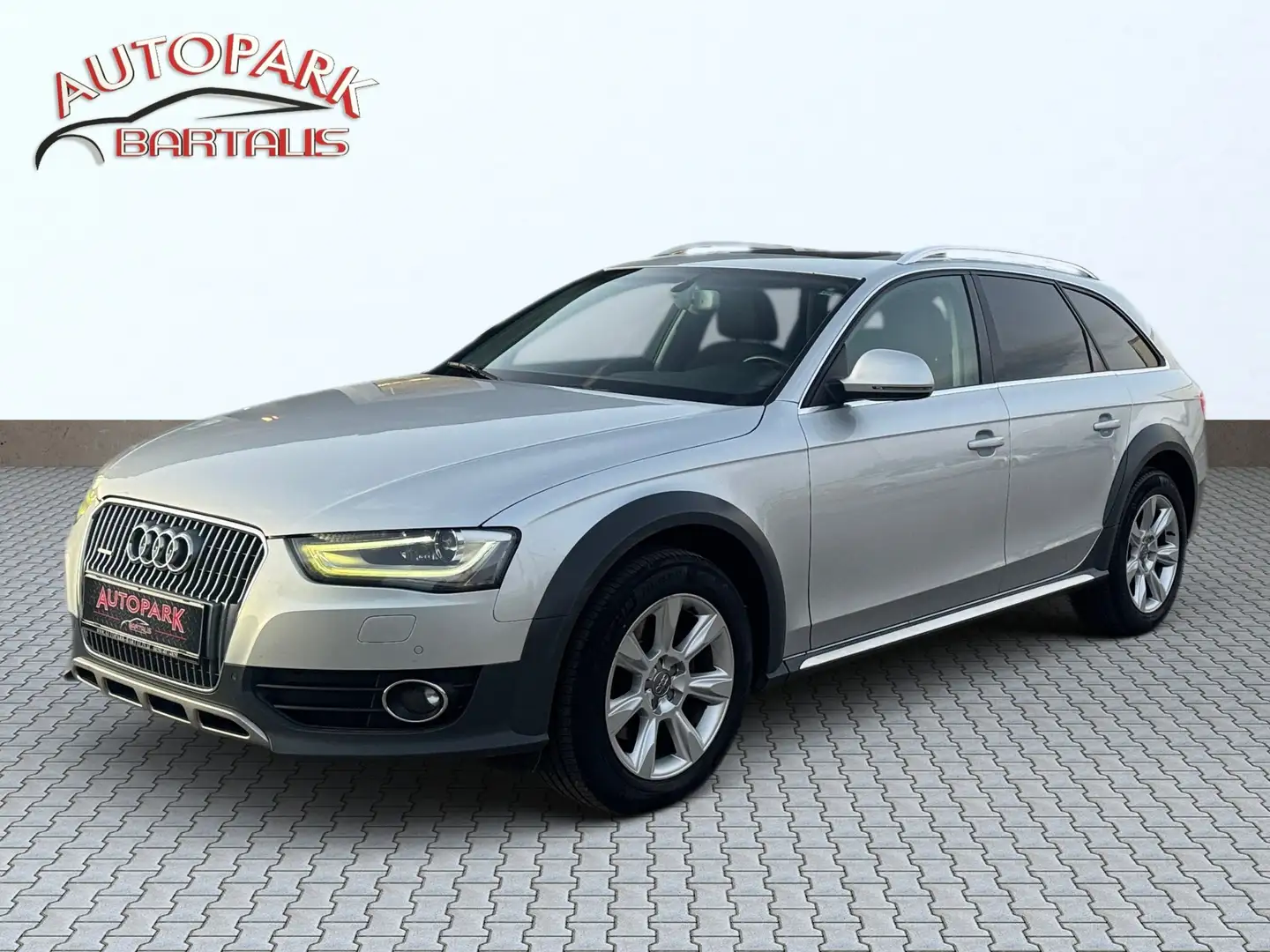 Audi A4 allroad 3.0 TDI (180kW)**1.Besitz**PANO**NAVI** Silber - 1