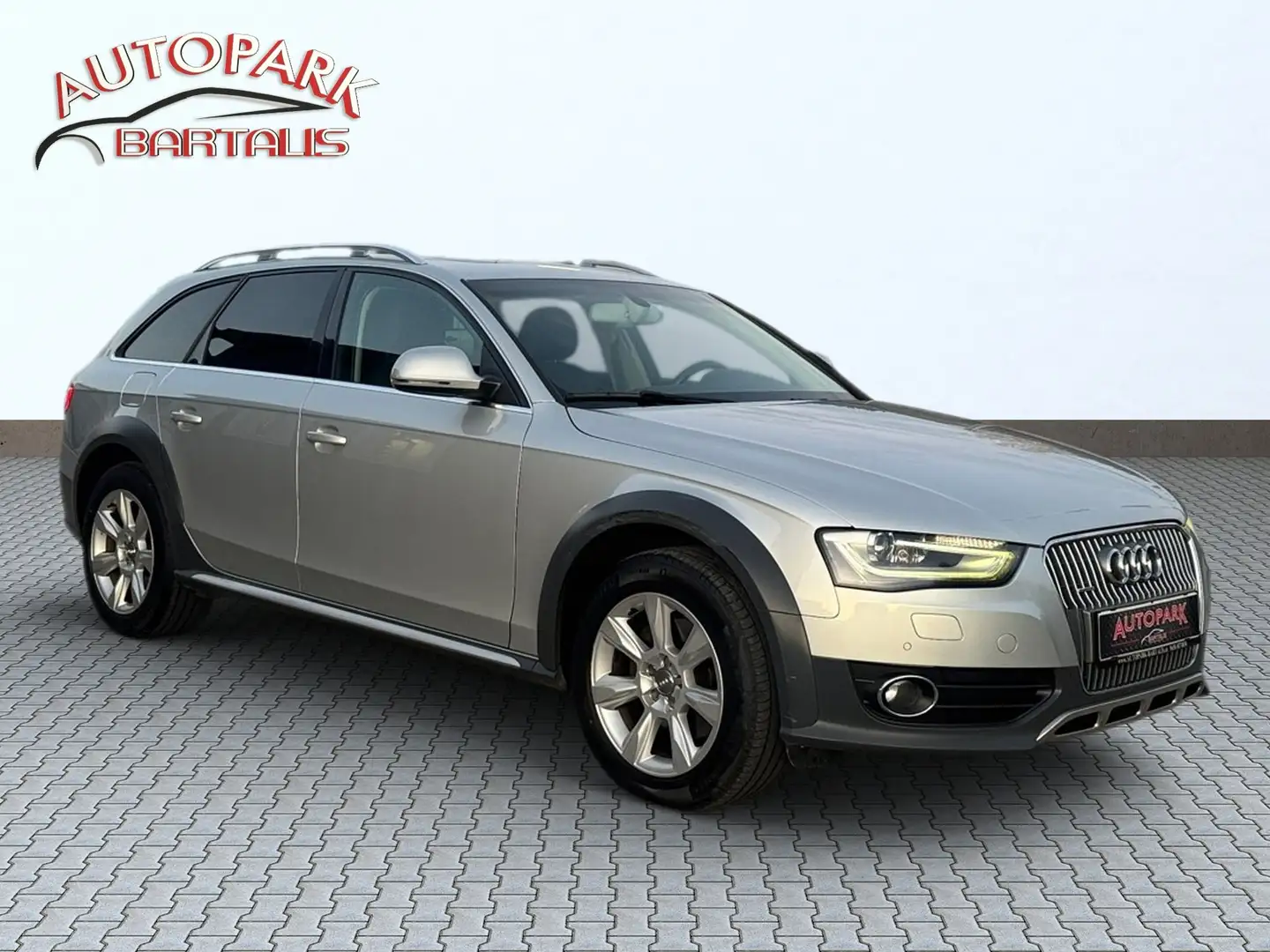 Audi A4 allroad 3.0 TDI (180kW)**1.Besitz**PANO**NAVI** Silber - 2