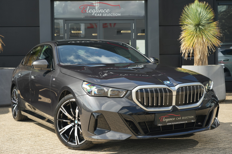BMW 530 5-serie 530e M Sport Edition 300pk Panoramadak/Dri — photo 8