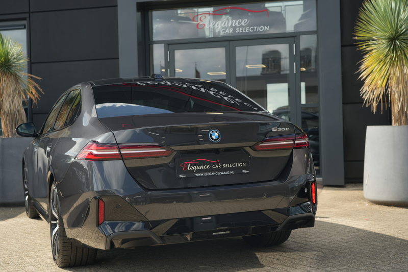 BMW 530 5-serie 530e M Sport Edition 300pk Panoramadak/Dri — photo 35