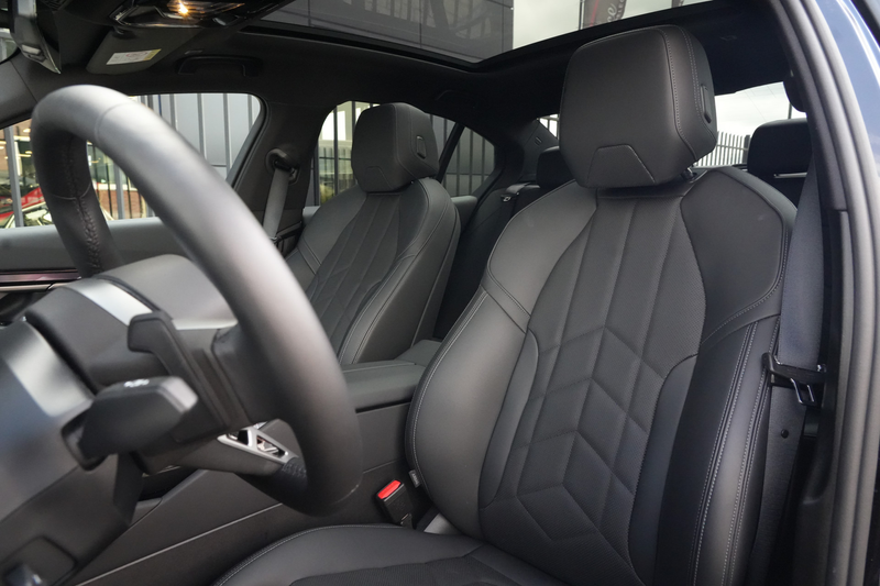 BMW 530 5-serie 530e M Sport Edition 300pk Panoramadak/Dri — photo 4