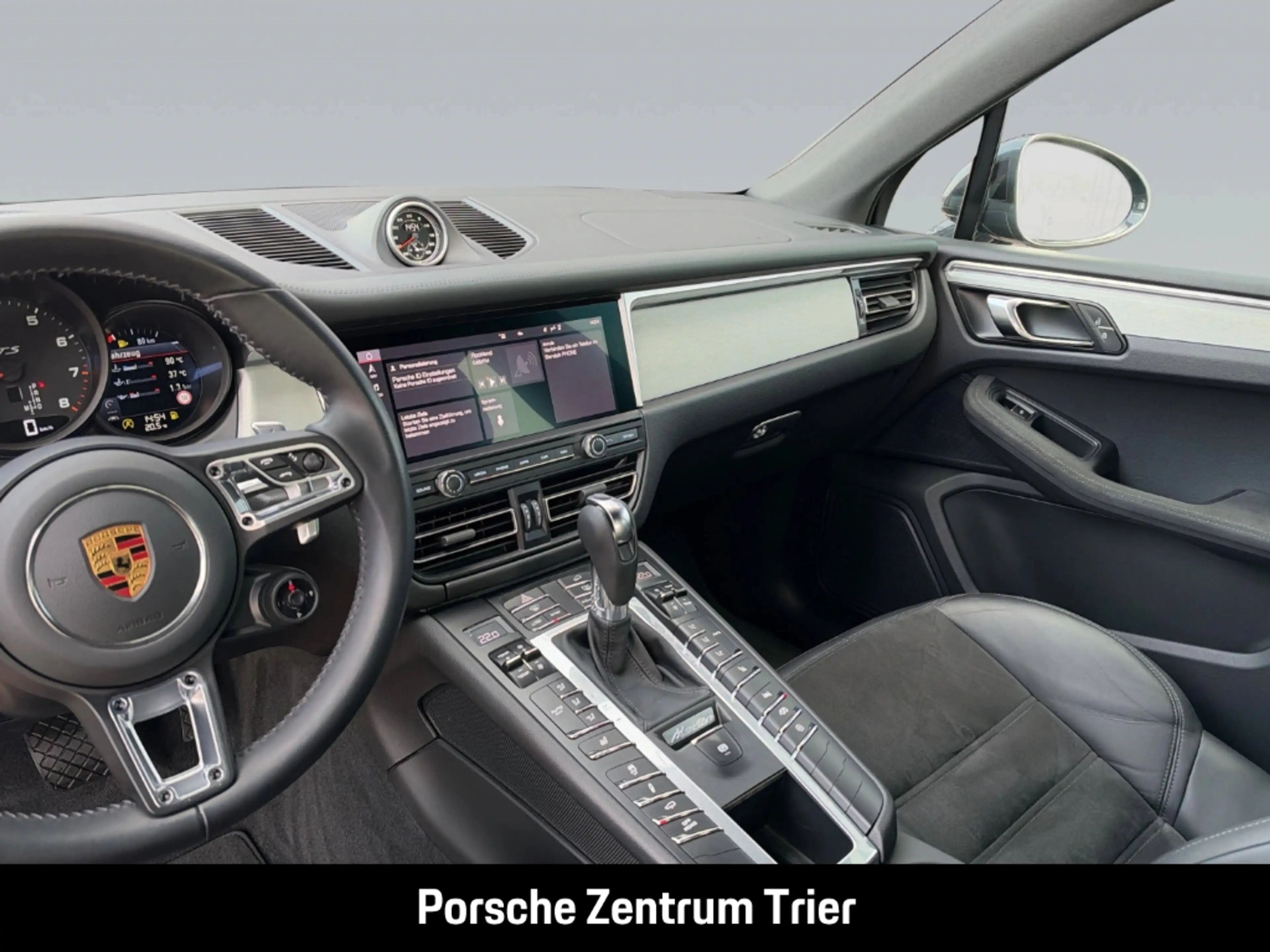 Porsche Macan GTS — photo 14