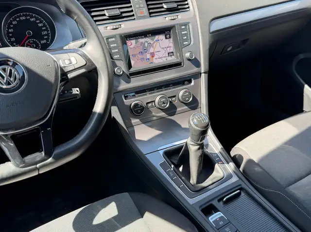 Volkswagen Golf view 14