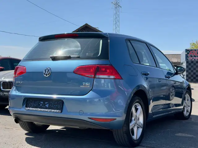 Volkswagen Golf view 4