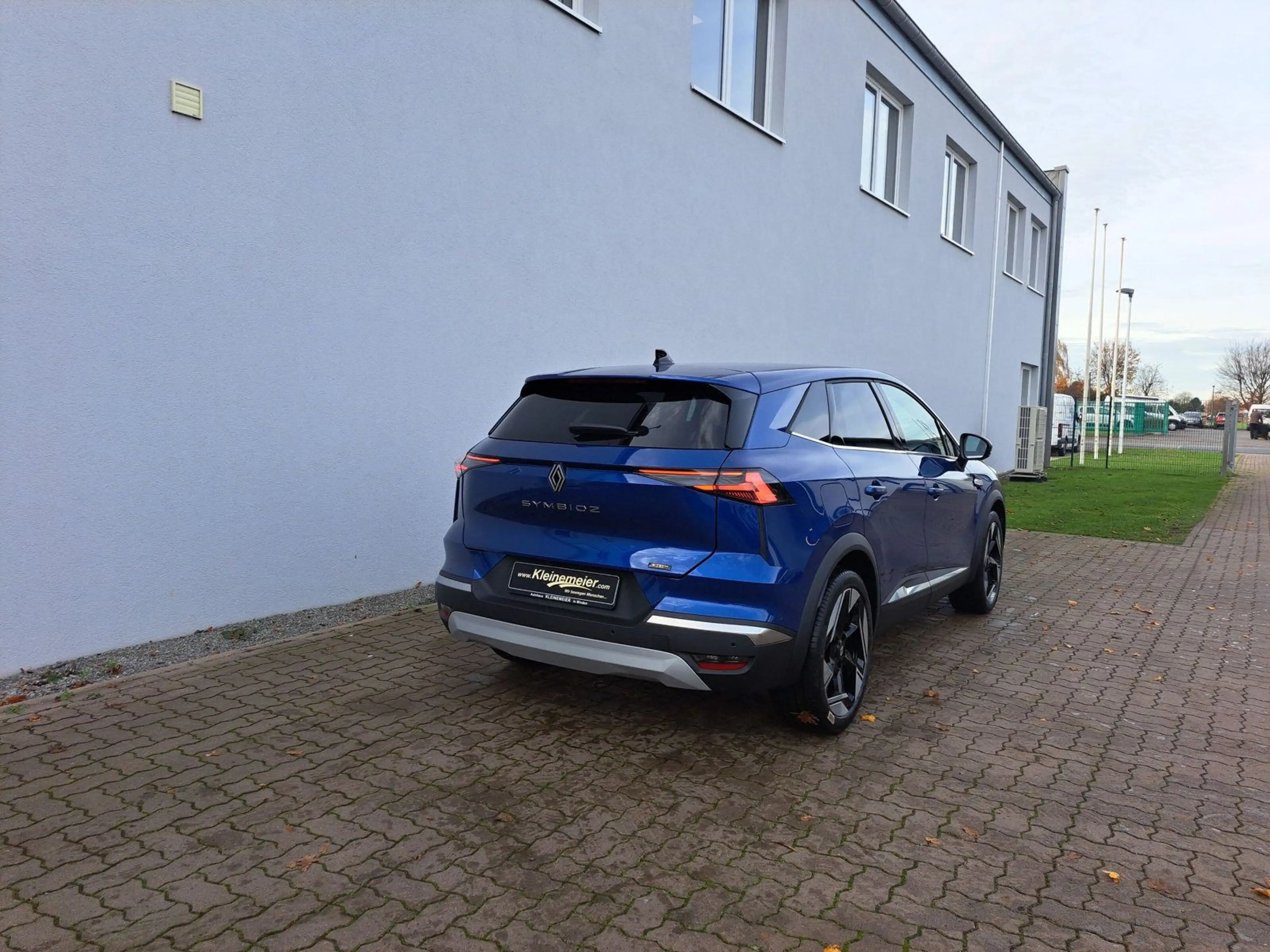 Renault Symbioz 1.8 E-TECH Full Hybrid 160 Iconic — photo 4