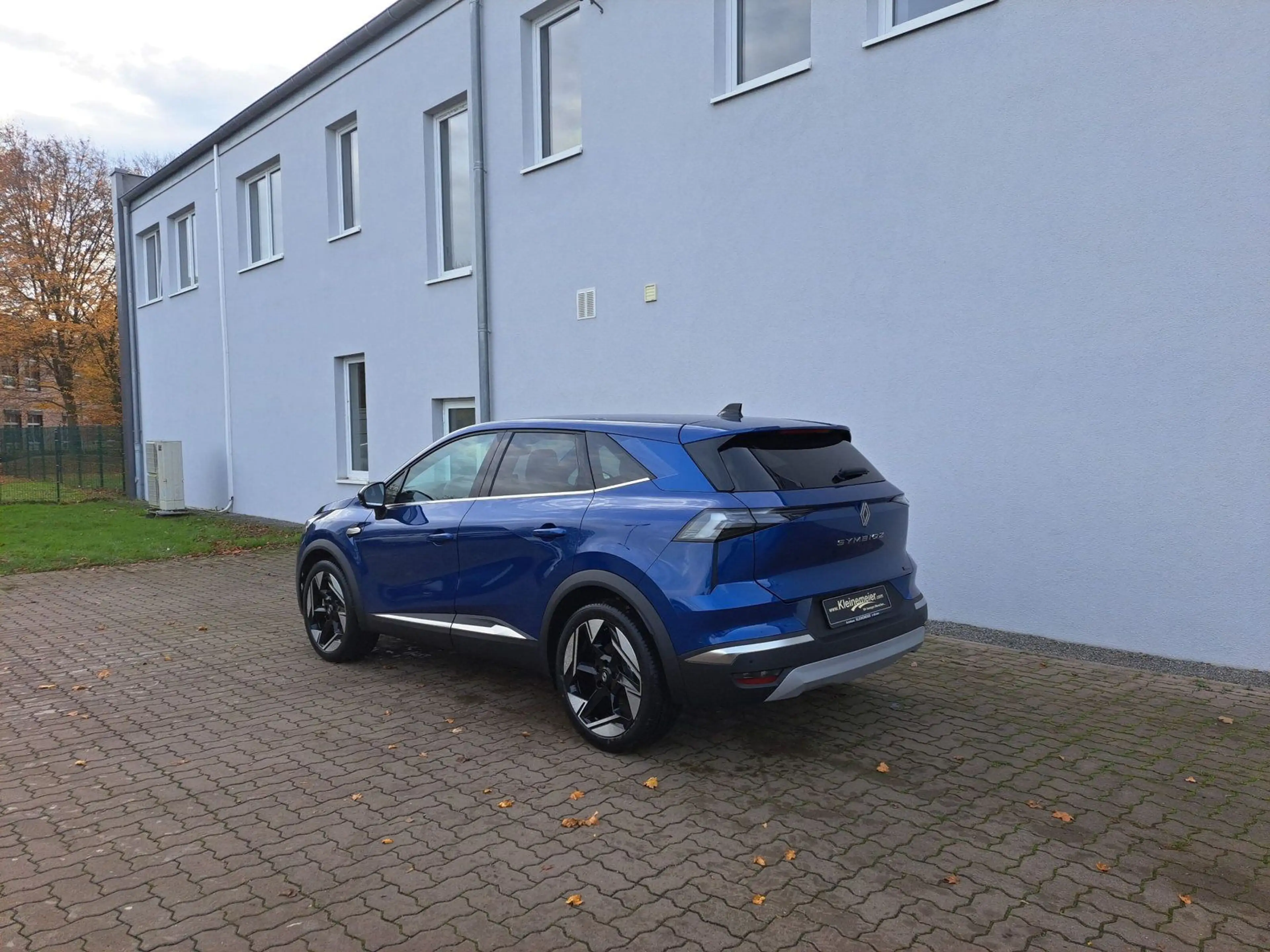 Renault Symbioz 1.8 E-TECH Full Hybrid 160 Iconic — photo 3