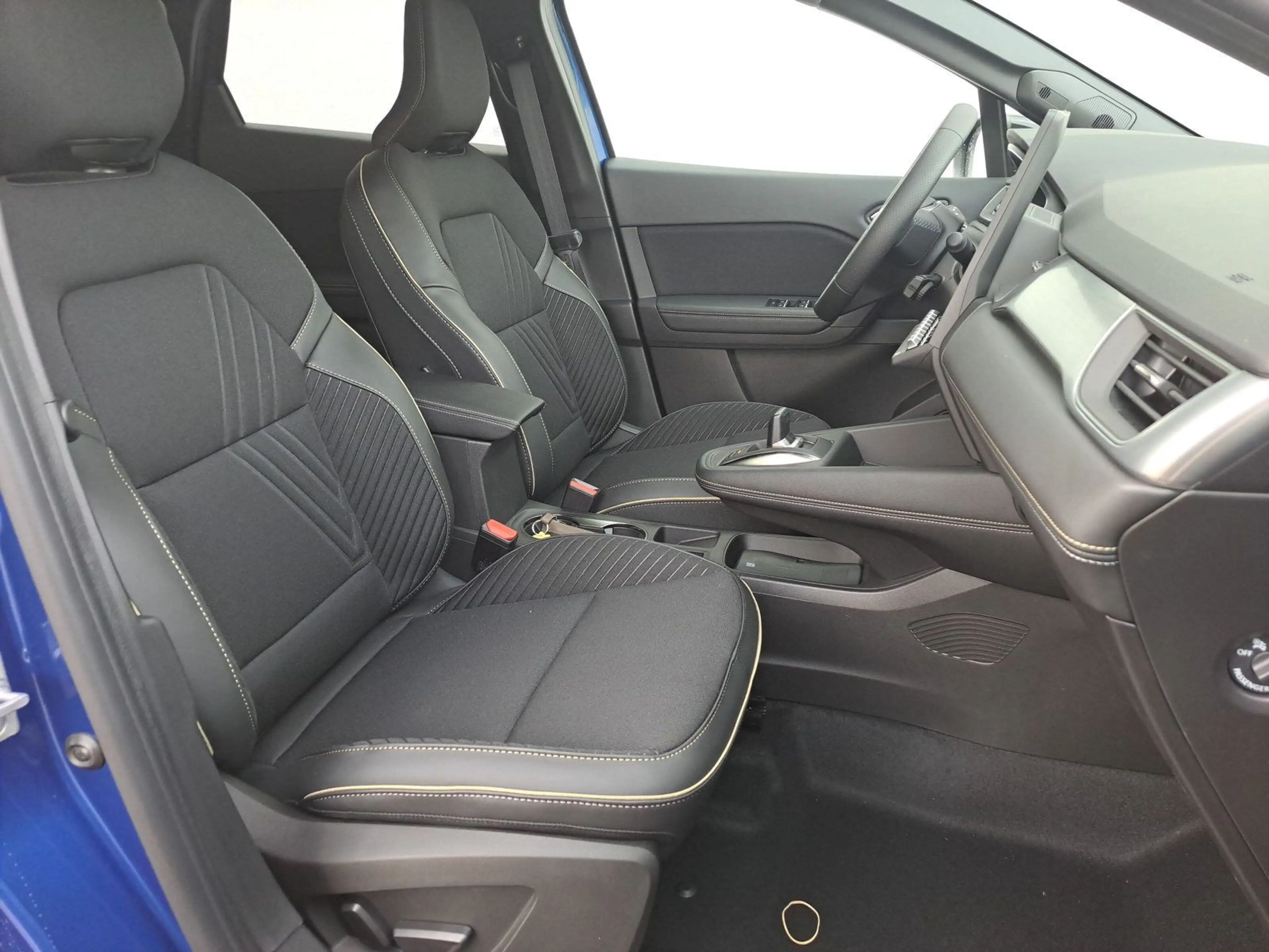 Renault Symbioz 1.8 E-TECH Full Hybrid 160 Iconic — photo 13
