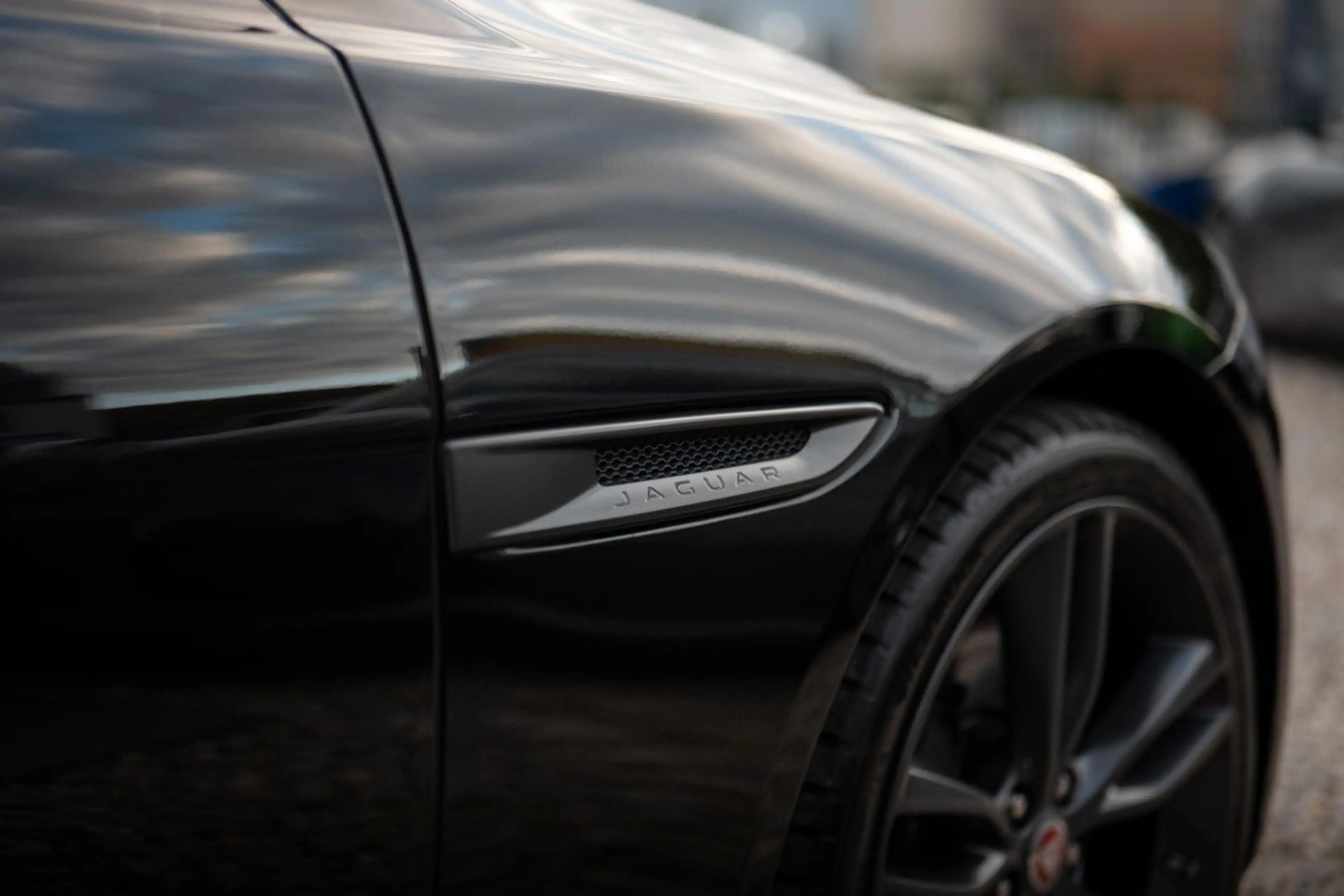 Jaguar XF 300 Sport Black Edition | Pano | LED | 20Zoll — photo 7