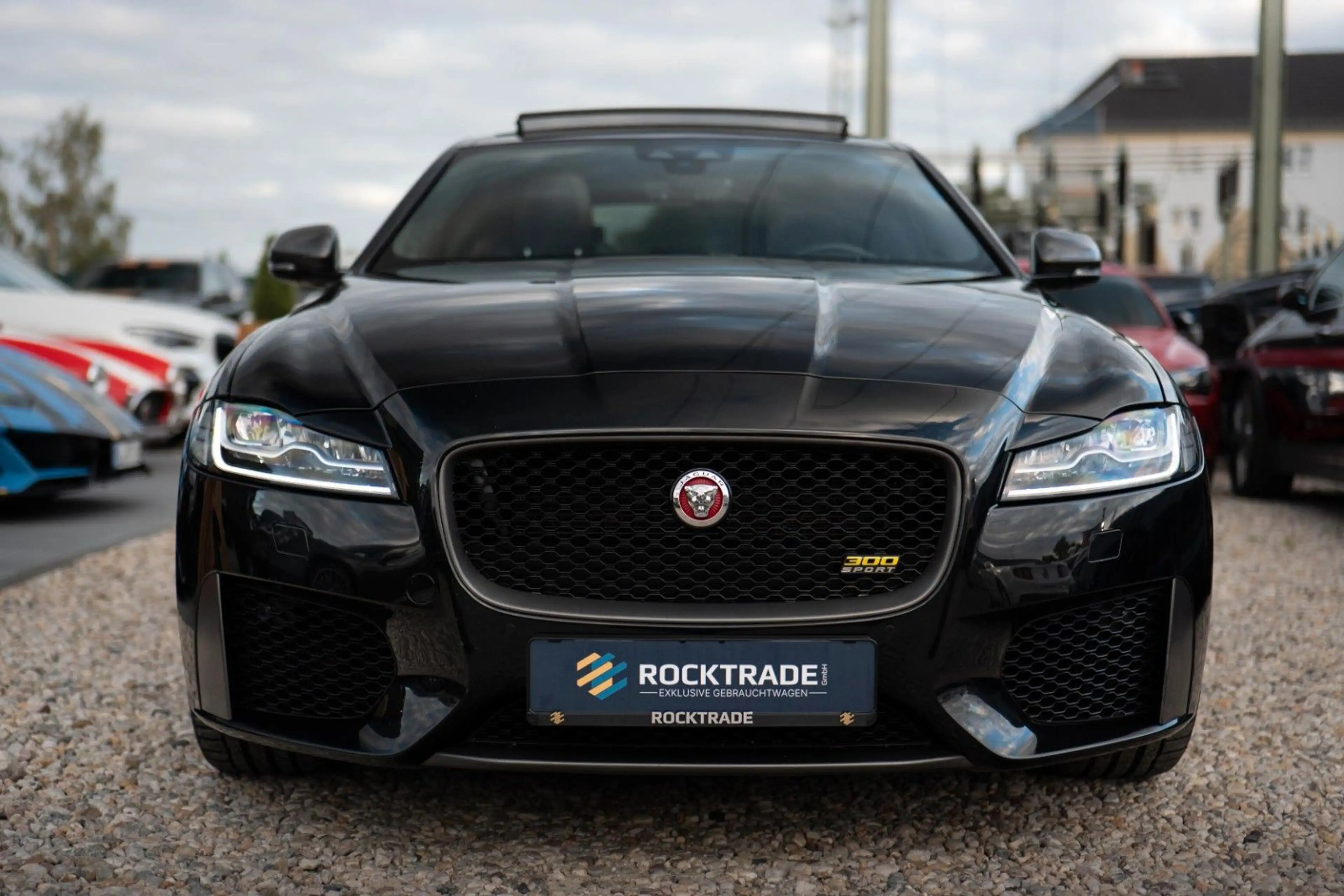 Jaguar XF 300 Sport Black Edition | Pano | LED | 20Zoll — photo 4