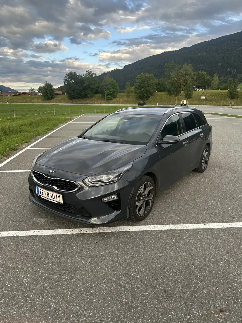 Kia Ceed SW / cee'd SW 1,6 CRDi ISG Gold DCT Grau - 1