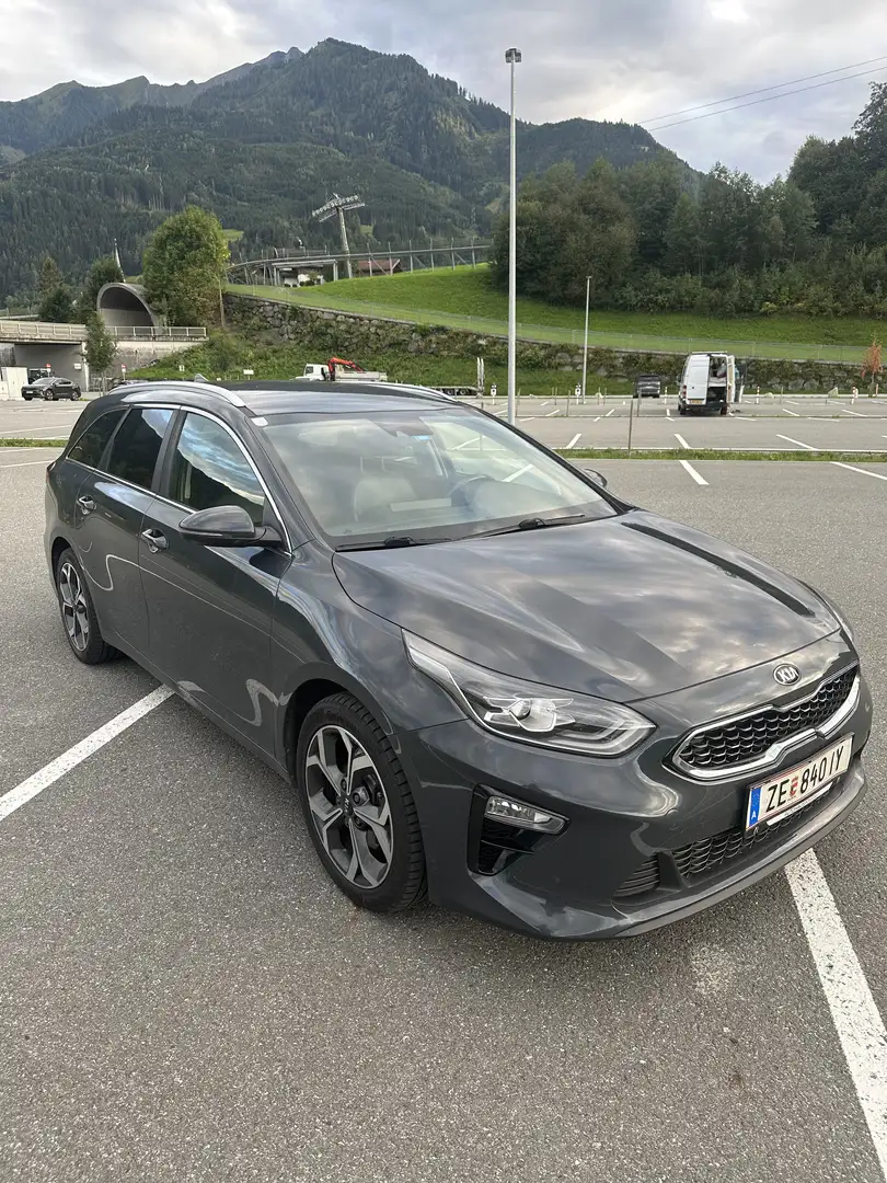 Kia Ceed SW / cee'd SW 1,6 CRDi ISG Gold DCT Grau - 2