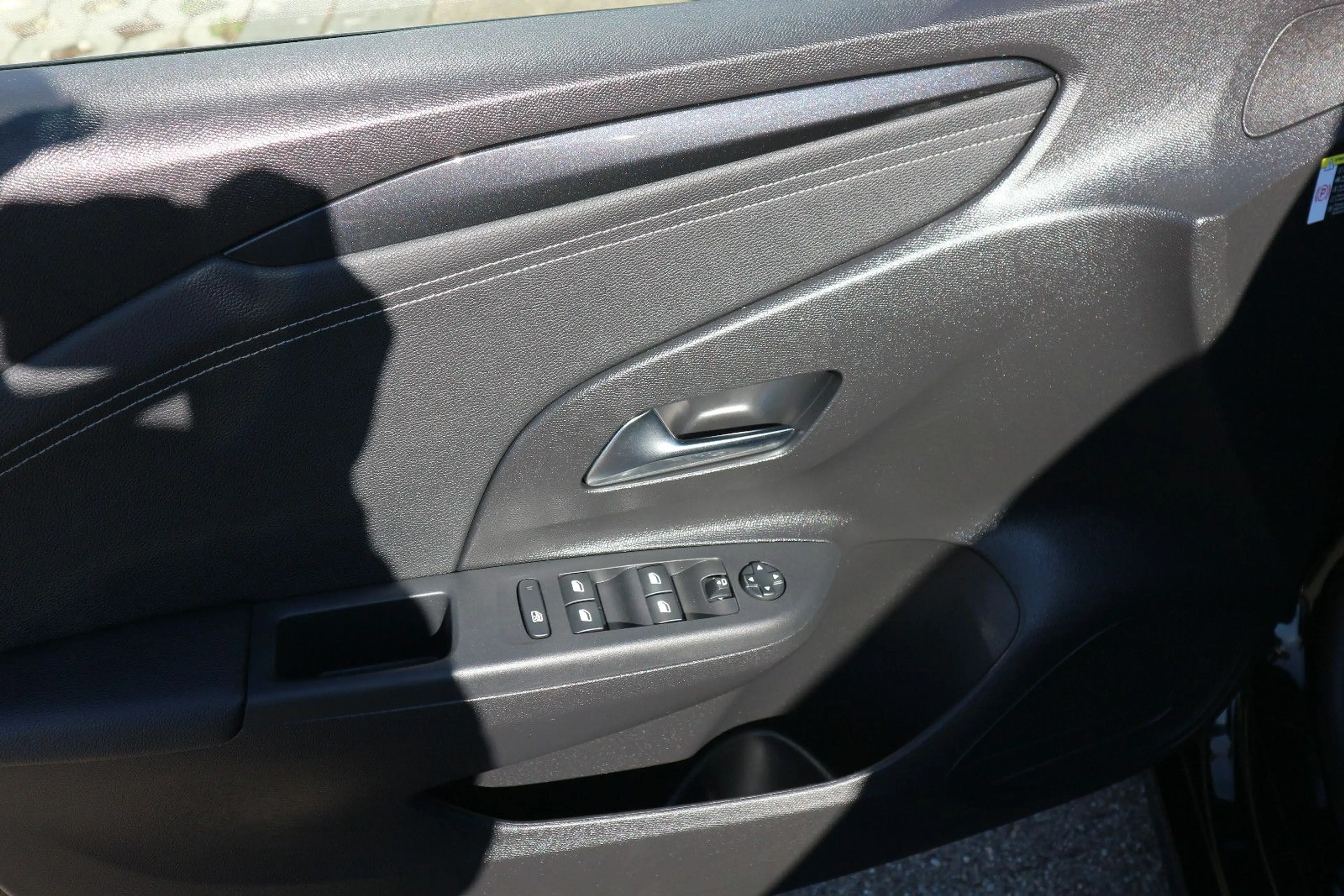 Opel Corsa F GS Automatik Kamera Sitzheizung Navi — photo 13