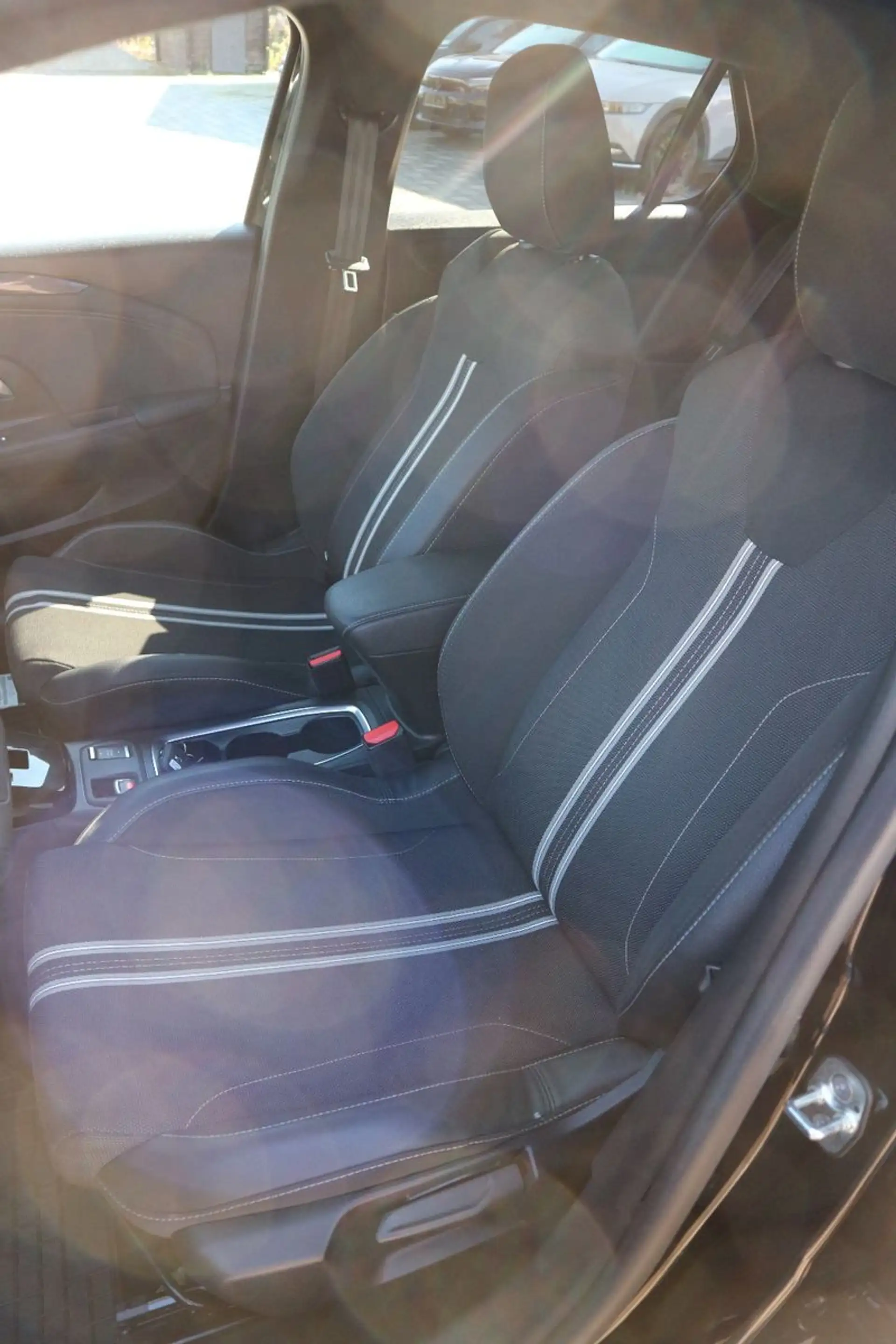 Opel Corsa F GS Automatik Kamera Sitzheizung Navi — photo 9