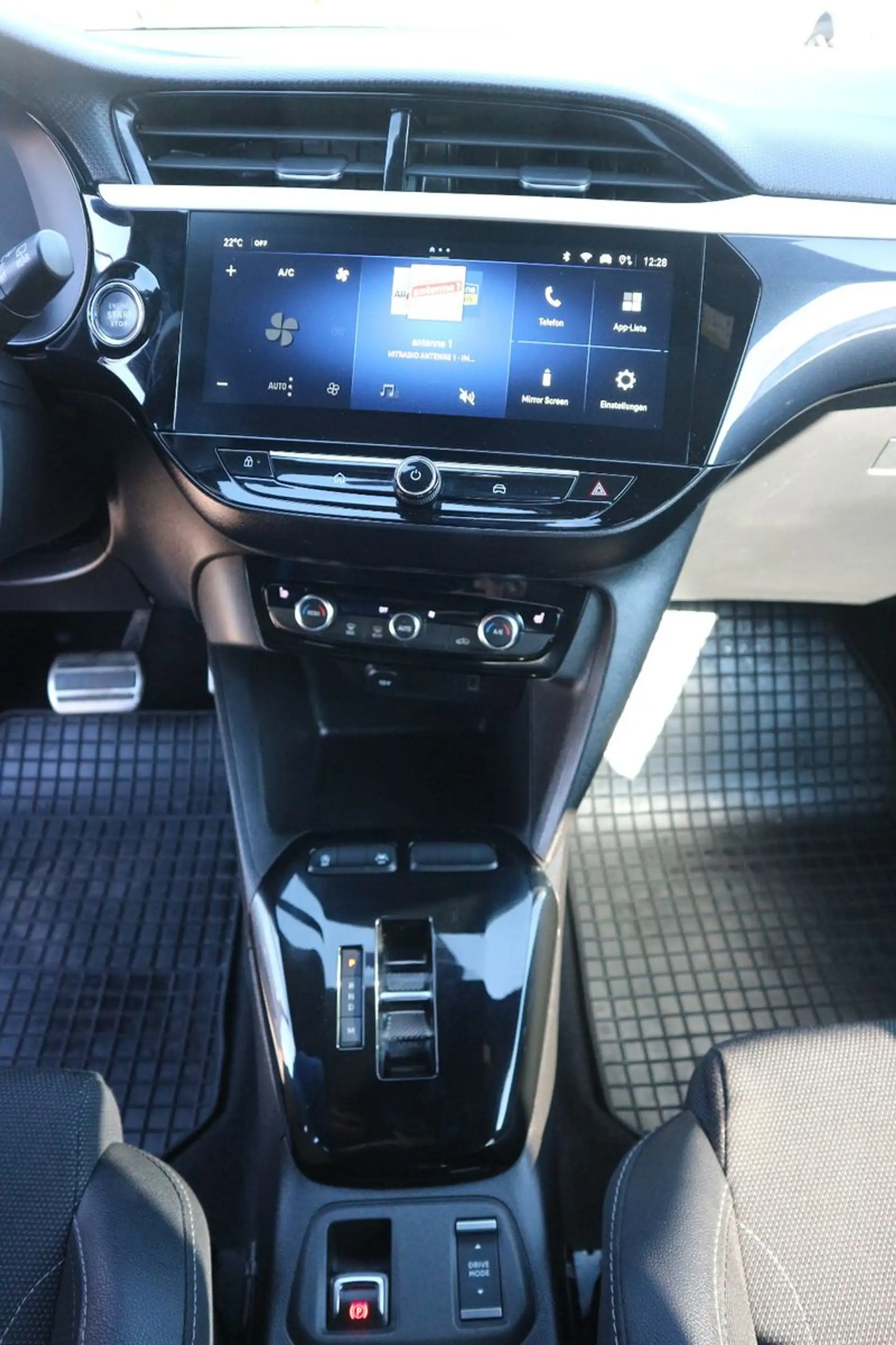 Opel Corsa F GS Automatik Kamera Sitzheizung Navi — photo 10