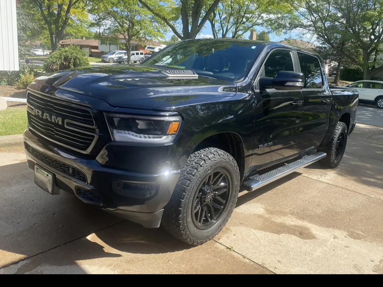 RAM 1500 снимка RAM 1500