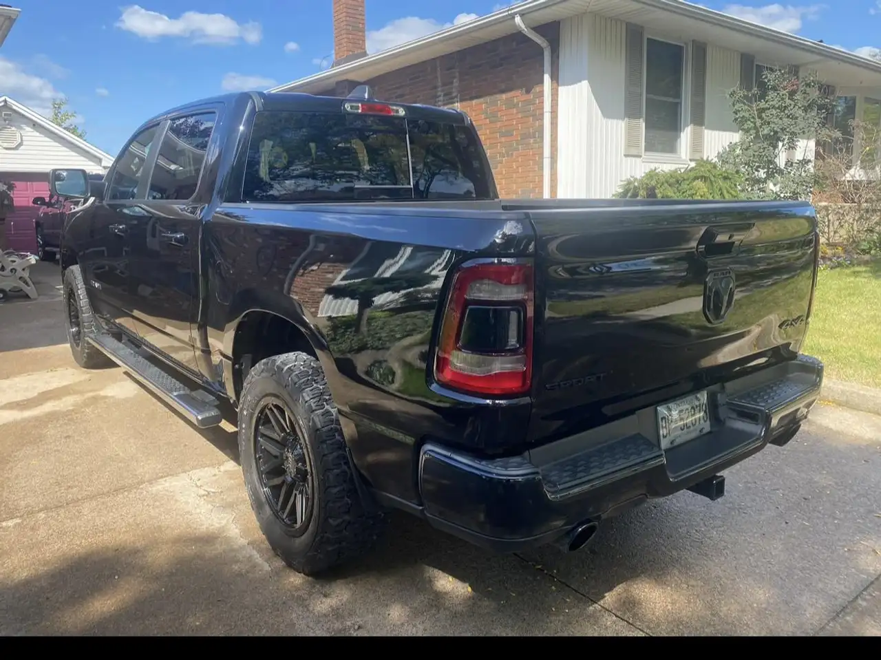 RAM 1500 снимка RAM 1500