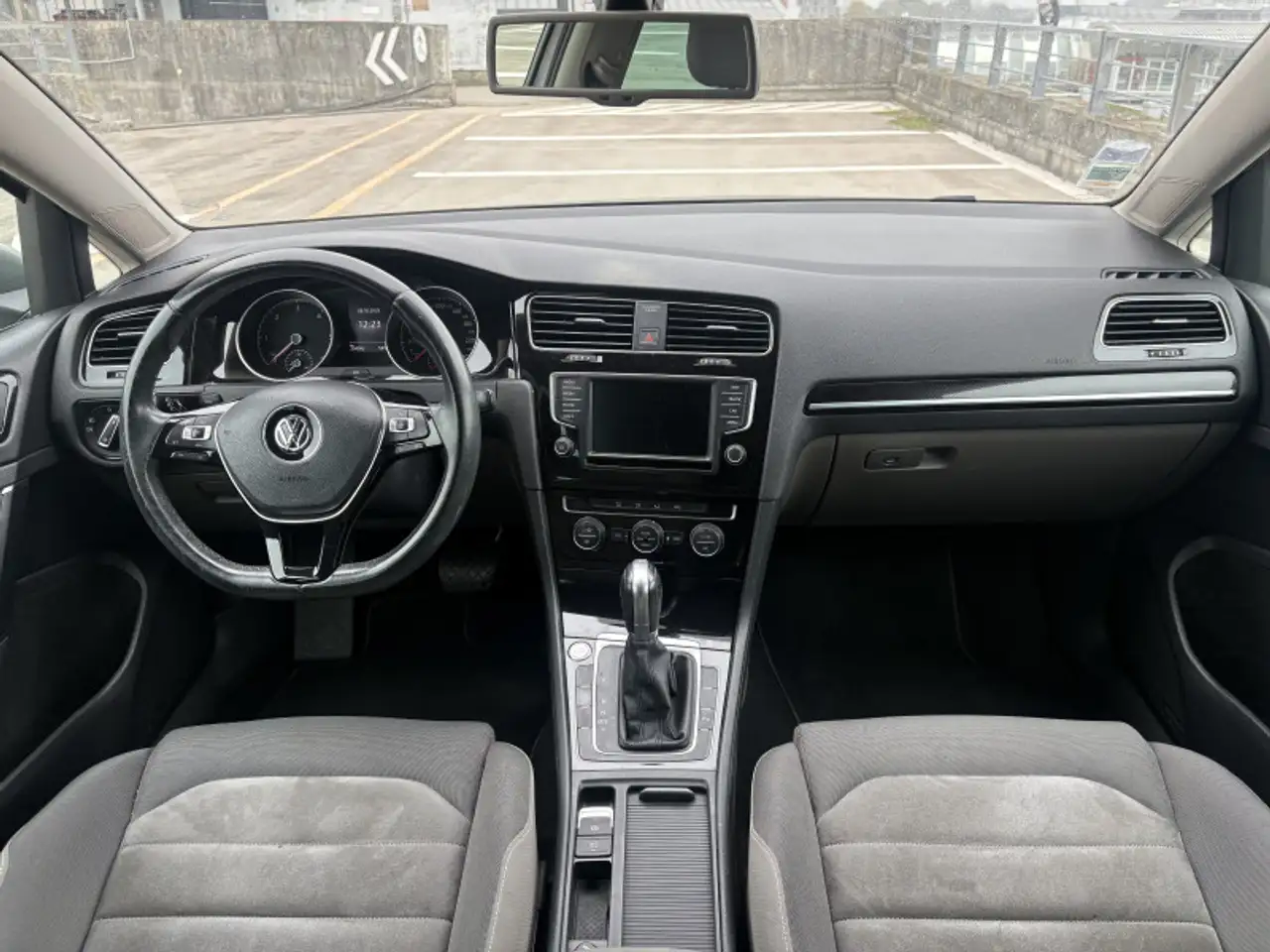 Volkswagen Golf Variant — photo 16