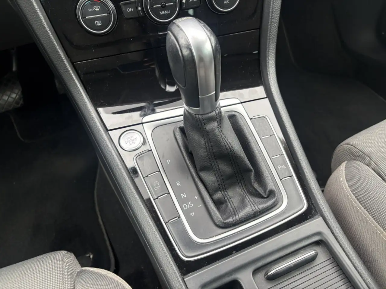 Volkswagen Golf Variant — photo 19
