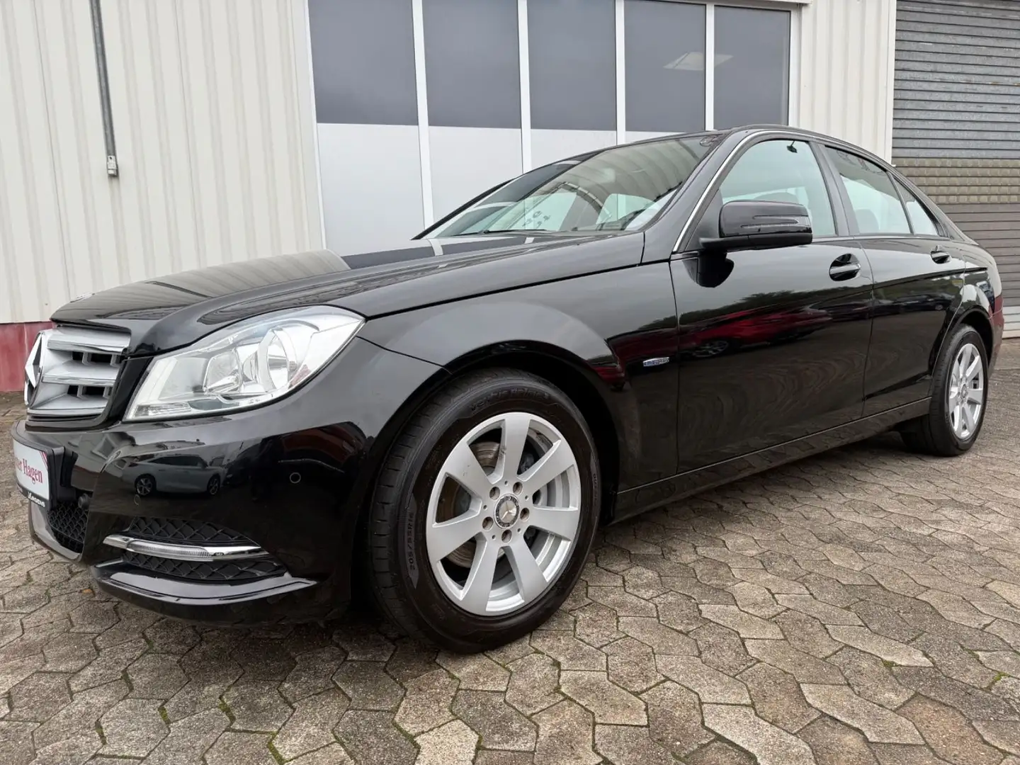 Mercedes-Benz C 180 C-Klasse 180 Lim. 115kW 156PS/SHZ/PDC/NAVI/82tkm Noir - 2