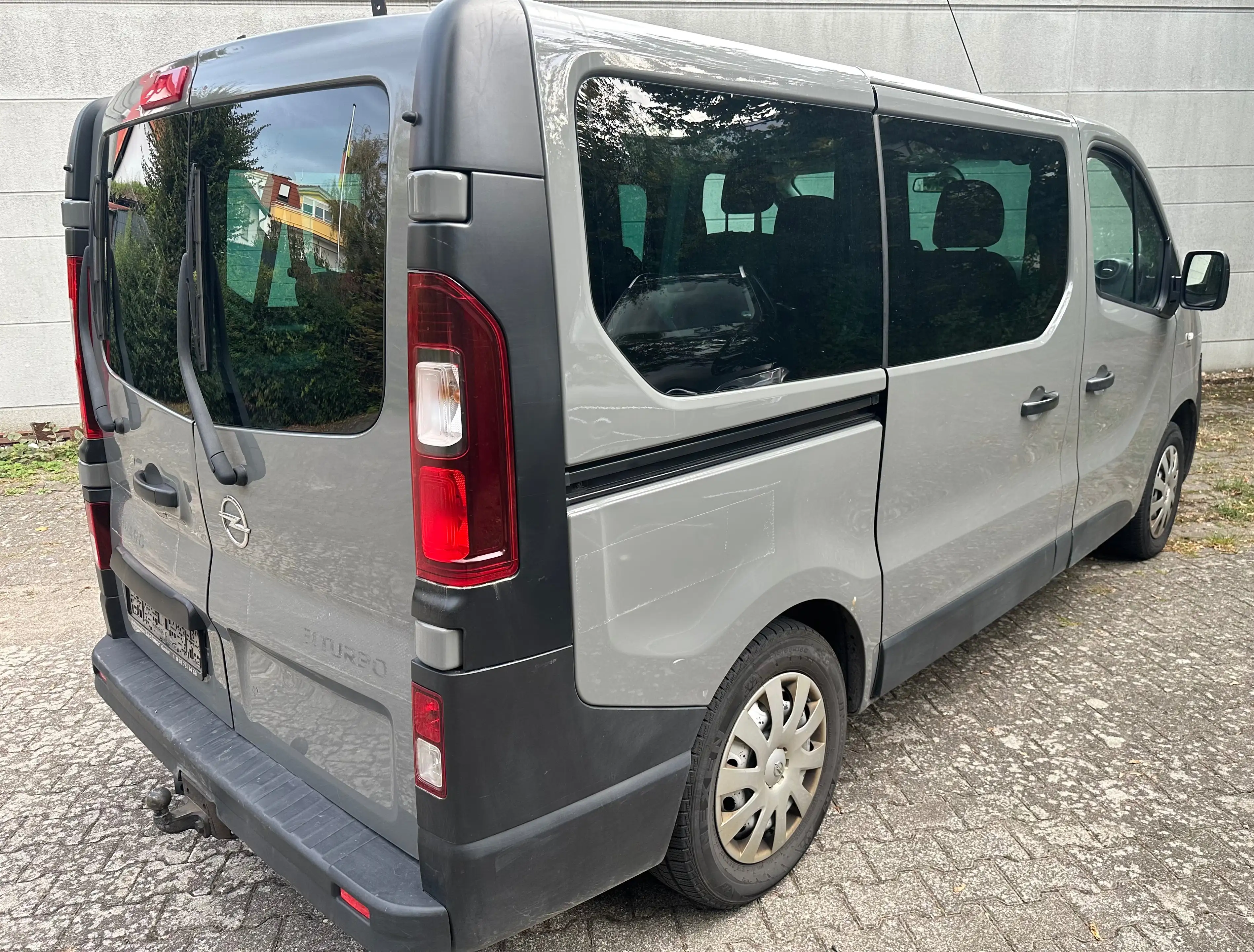 Opel Vivaro Combi L1H1 2,9t KLIMA 9 PLÄTZE NEU TÜV EURO 6 — photo 4