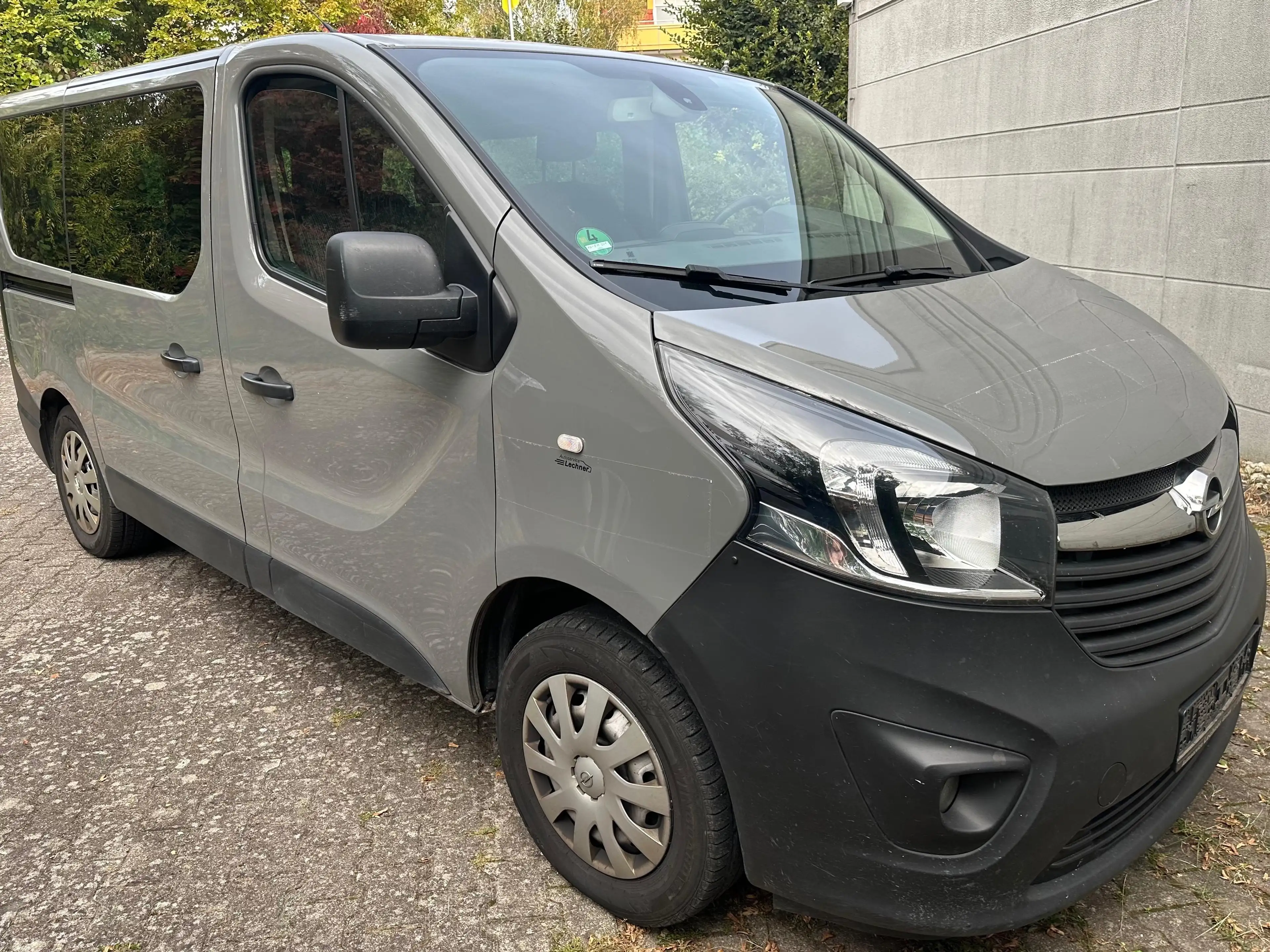 Opel Vivaro Combi L1H1  2,9t KLIMA 9 PLÄTZE NEU TÜV EURO 6