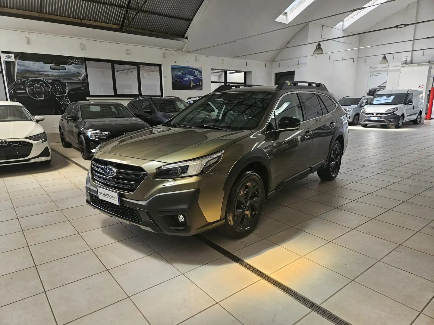 Subaru OUTBACK Outback 2.5i 4dventure lineartronic GPL Verde - 1