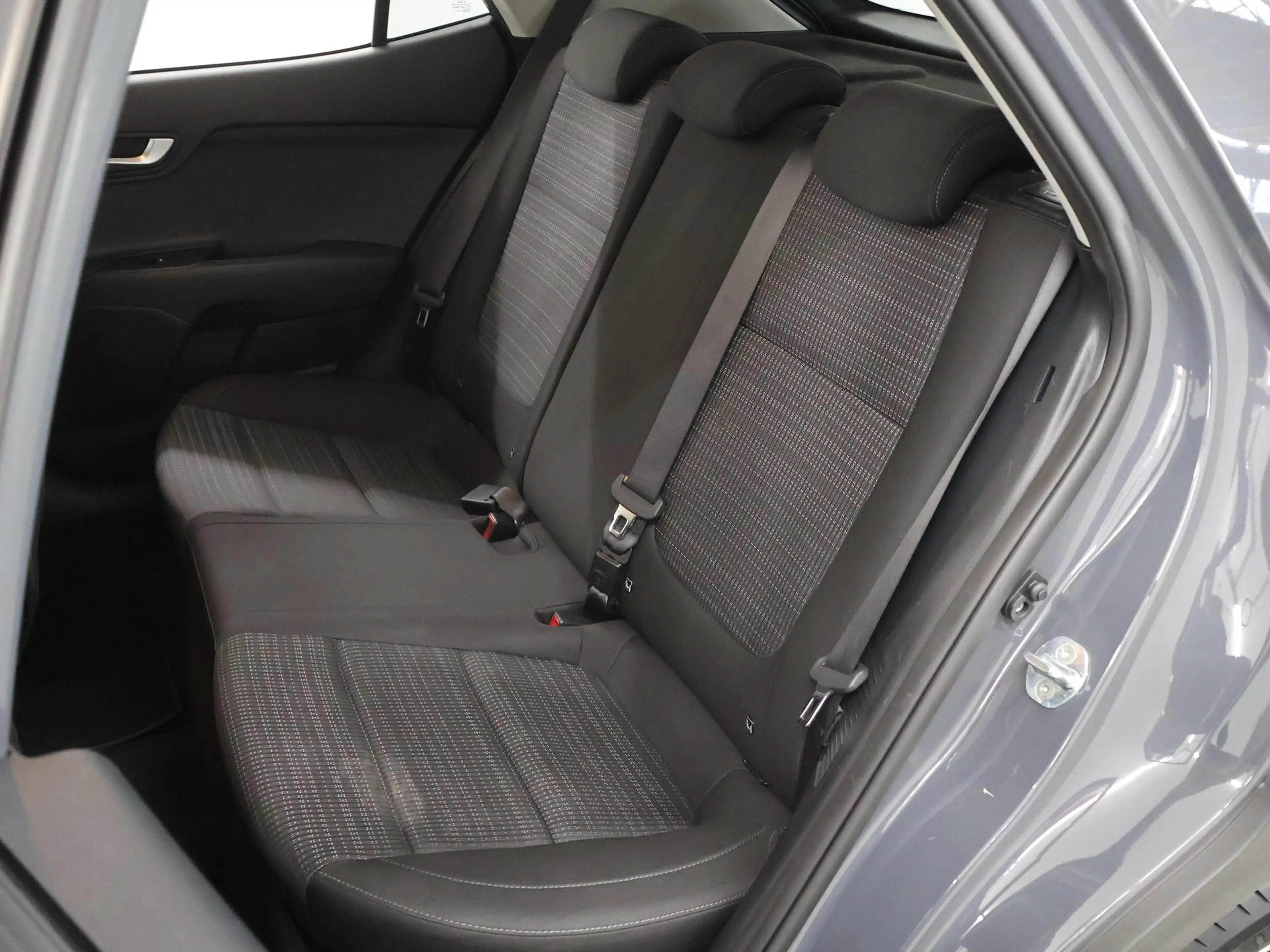 Kia Stonic 1.0 T-GDi MHEV DynamicPlusLine | Trekhaak | Naviga — photo 11