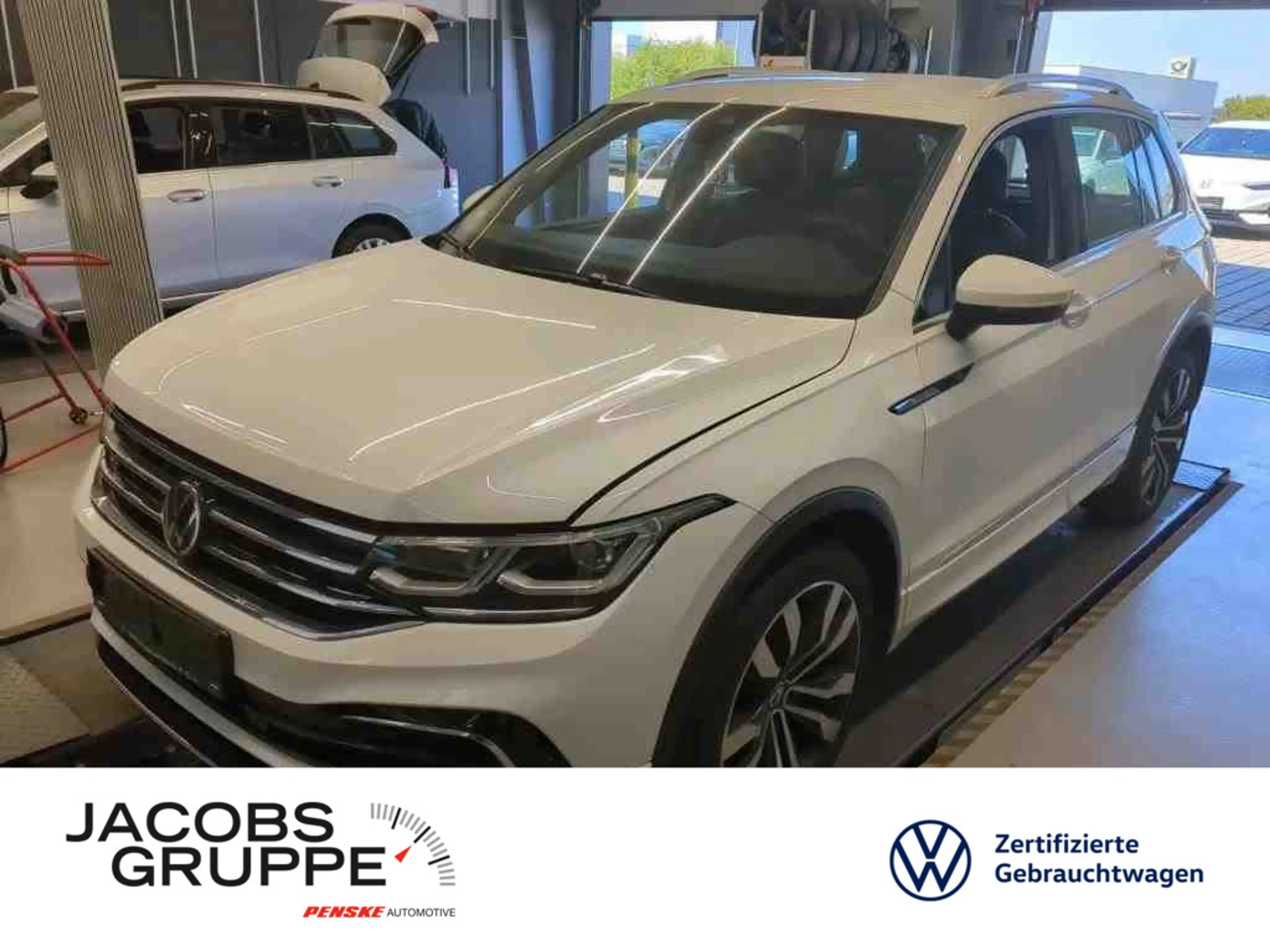 Volkswagen Tiguan 2.0 TSI AHK*CAM*AID*Matrix R-Line 4Motion