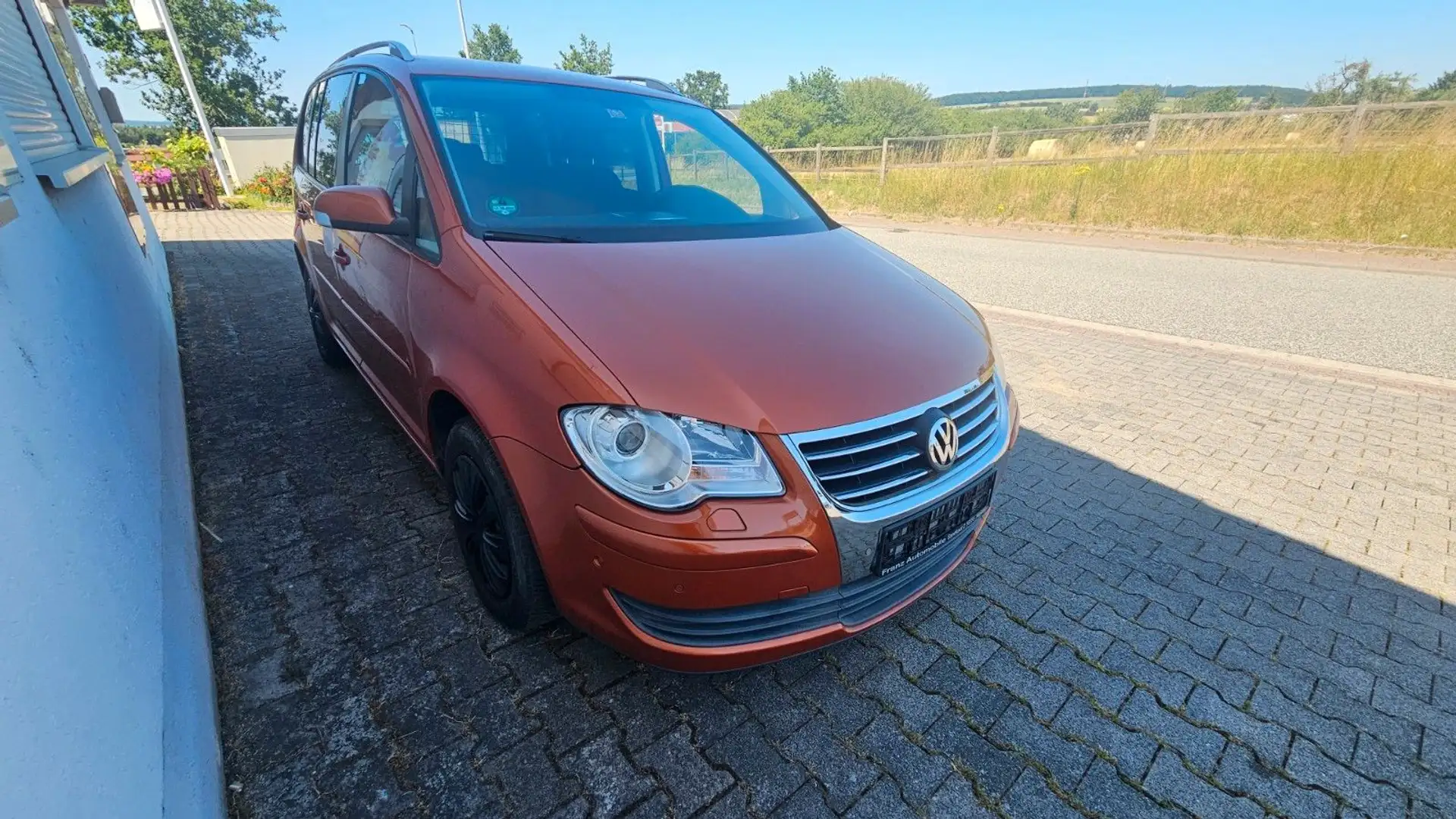 Volkswagen Touran 1,4 TSI 103 kW,KLIMAAUTOMATIK, KEIN TÜV Orange - 1