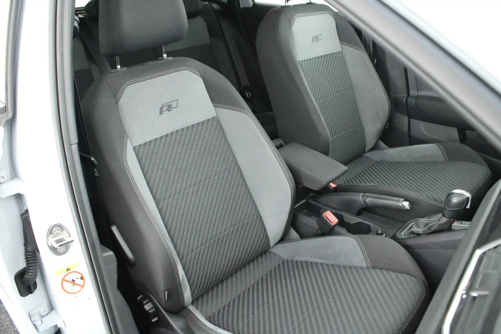 Volkswagen Polo 1.0 TSI 116pk DSG 2x R-Line Led Virtual Cockpit Ca Wit - 2